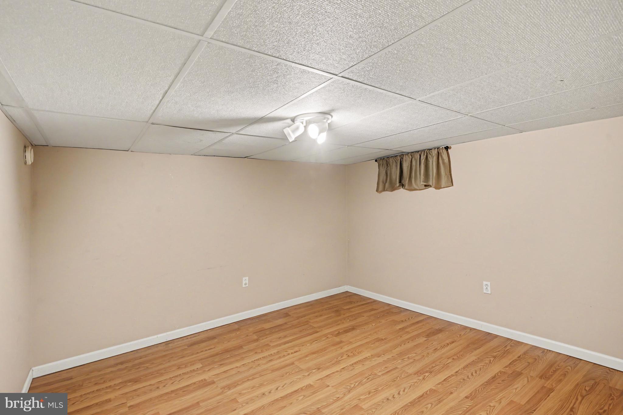 SPRING MOUNT - Residential