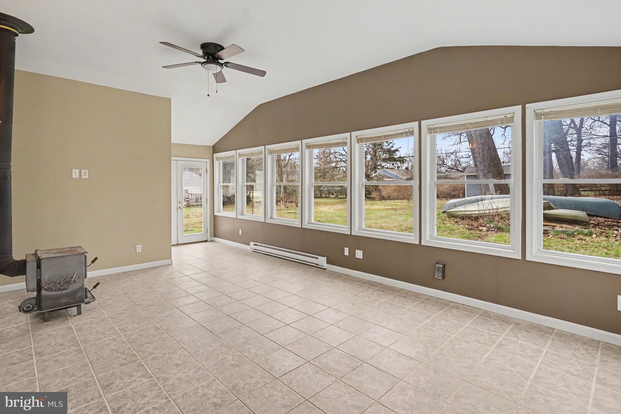 SPRING MOUNT - Residential