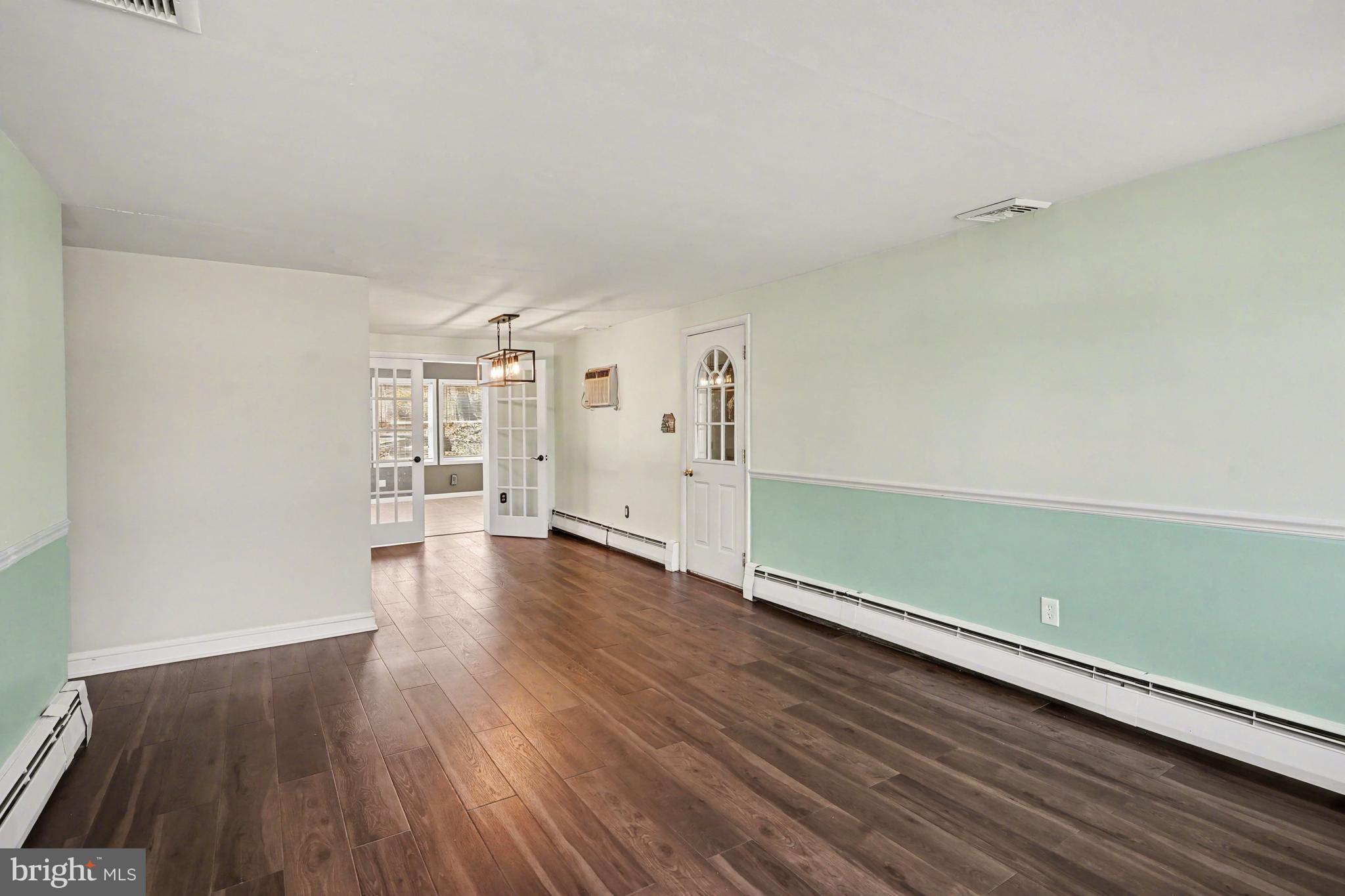 SPRING MOUNT - Residential