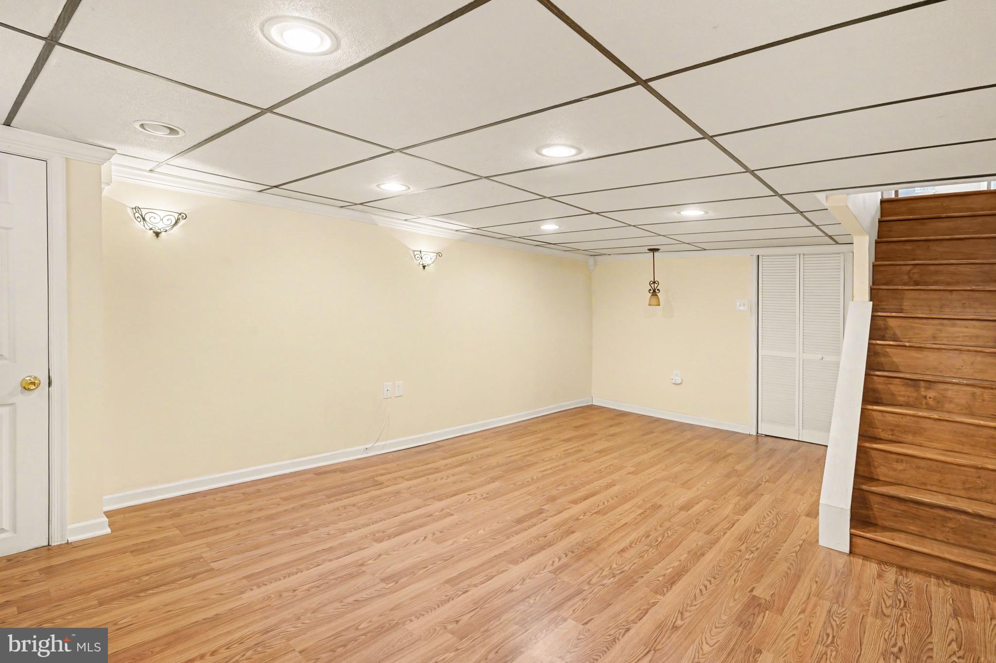 SPRING MOUNT - Residential