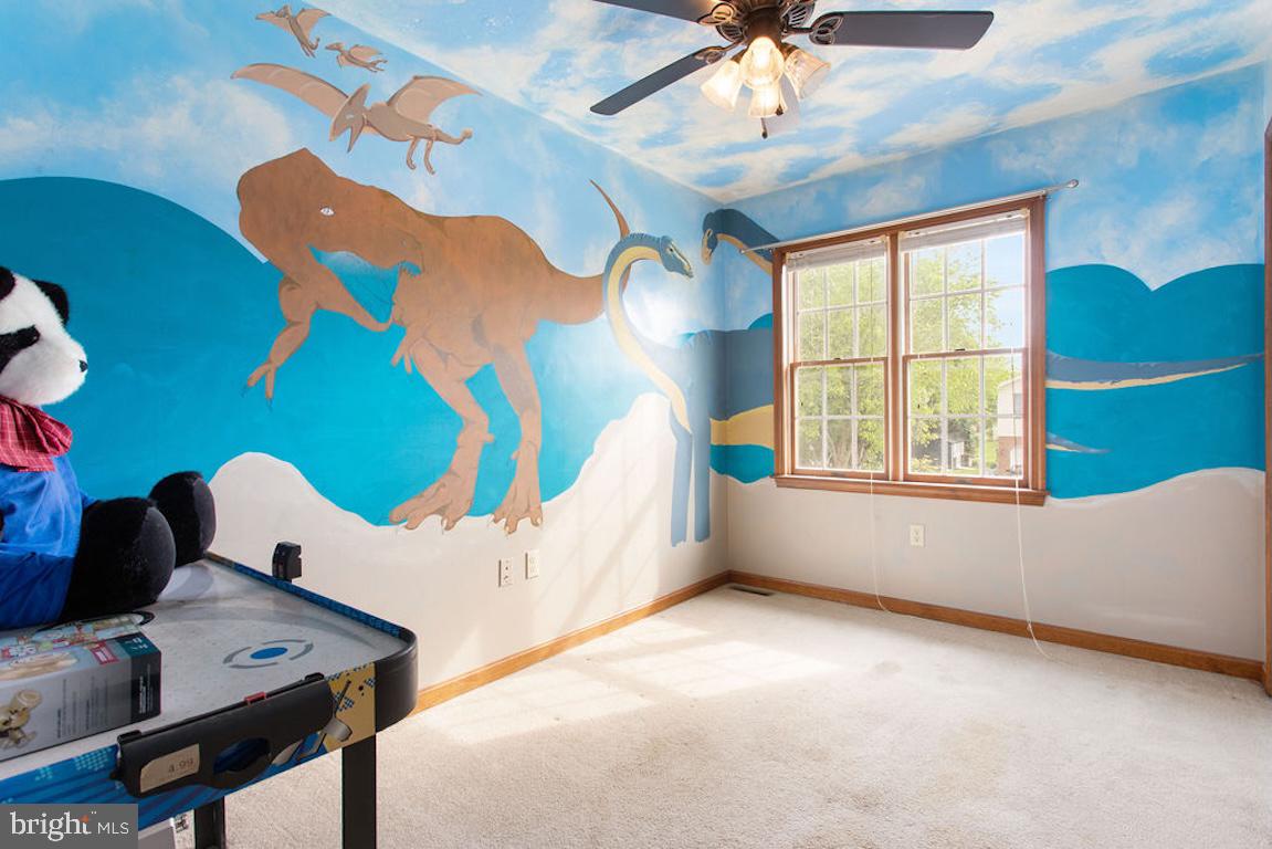 HOLLYWOOD ESTATES - Residential