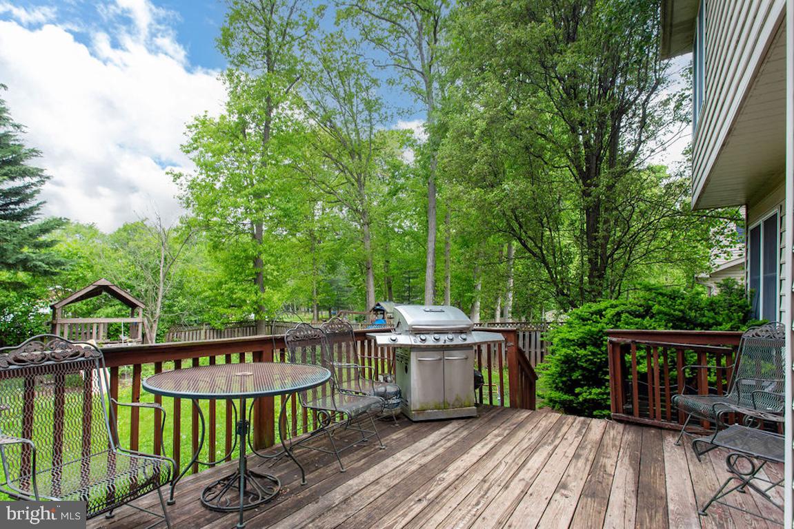 HOLLYWOOD ESTATES - Residential