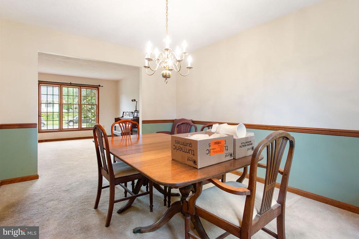 HOLLYWOOD ESTATES - Residential