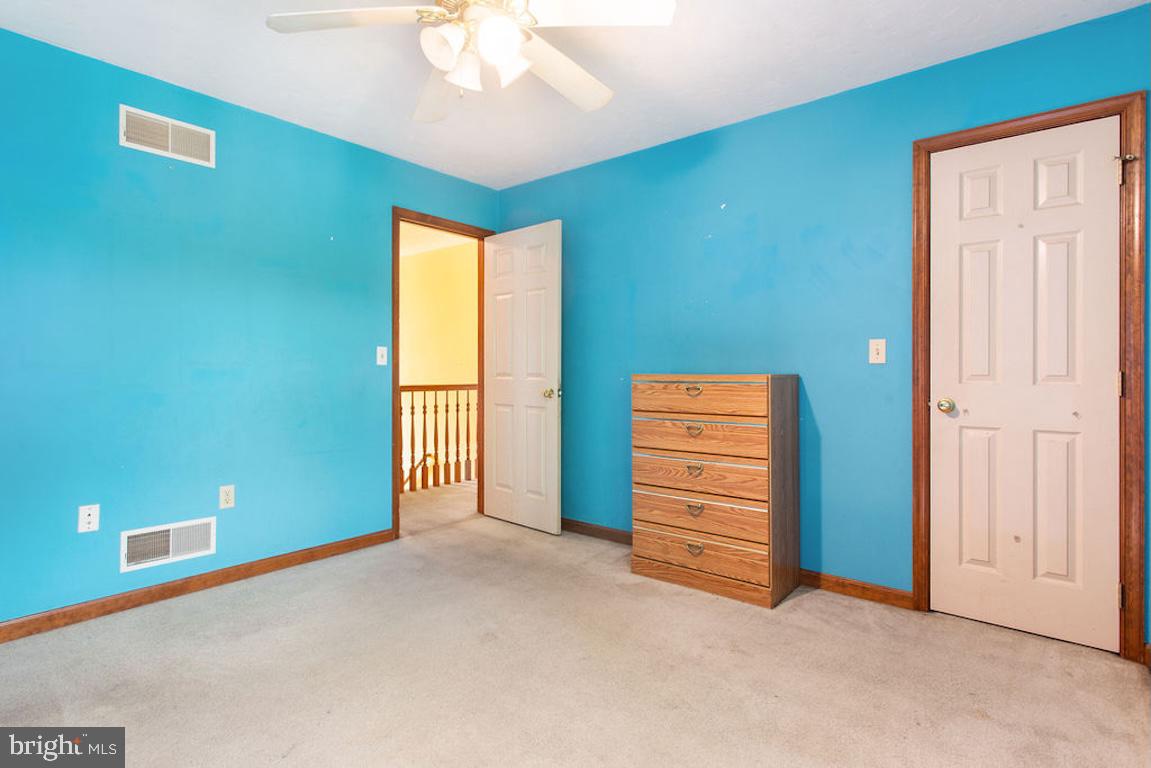 HOLLYWOOD ESTATES - Residential