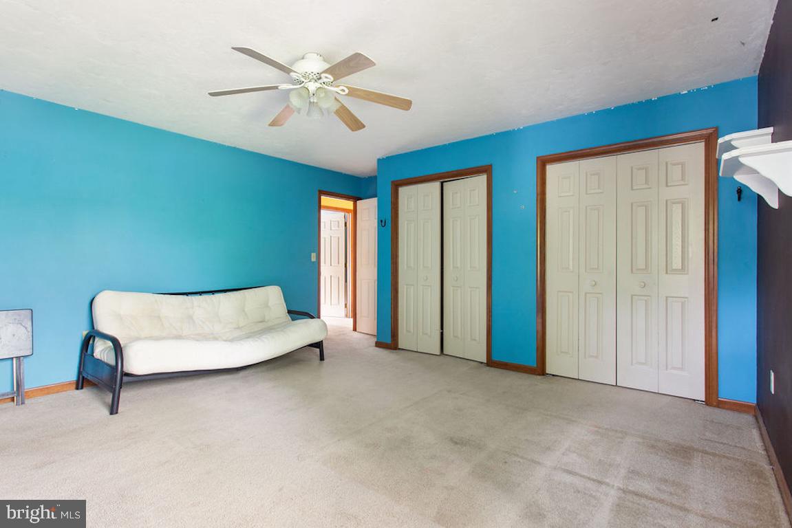 HOLLYWOOD ESTATES - Residential