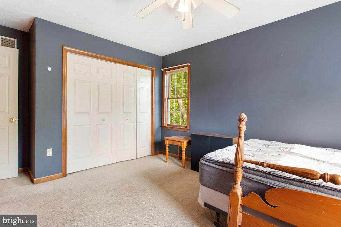 HOLLYWOOD ESTATES - Residential