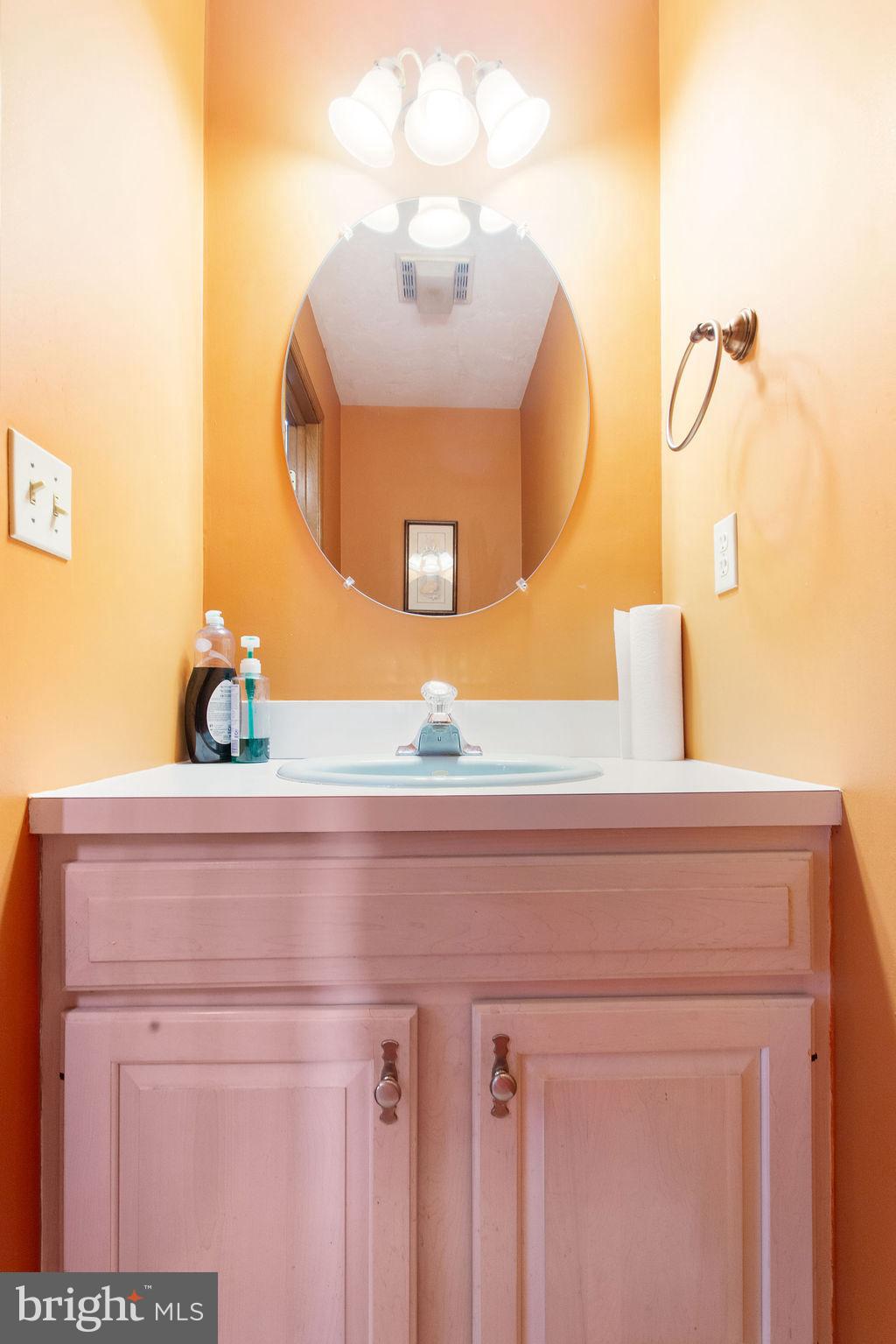 HOLLYWOOD ESTATES - Residential