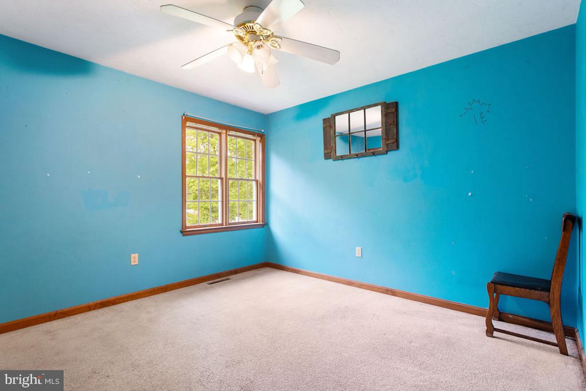 HOLLYWOOD ESTATES - Residential