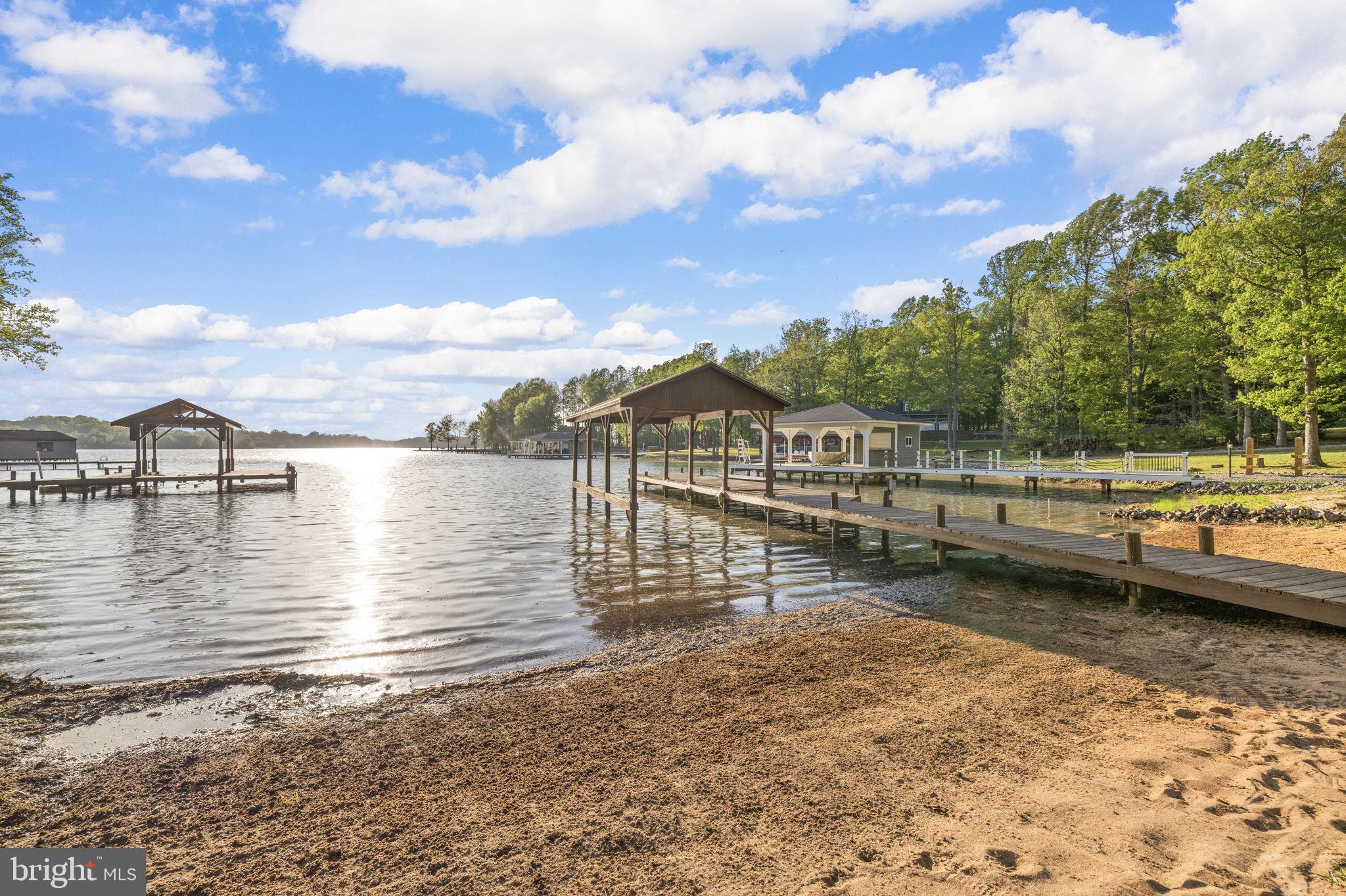 BOTH WATERS ESTATES - Residential