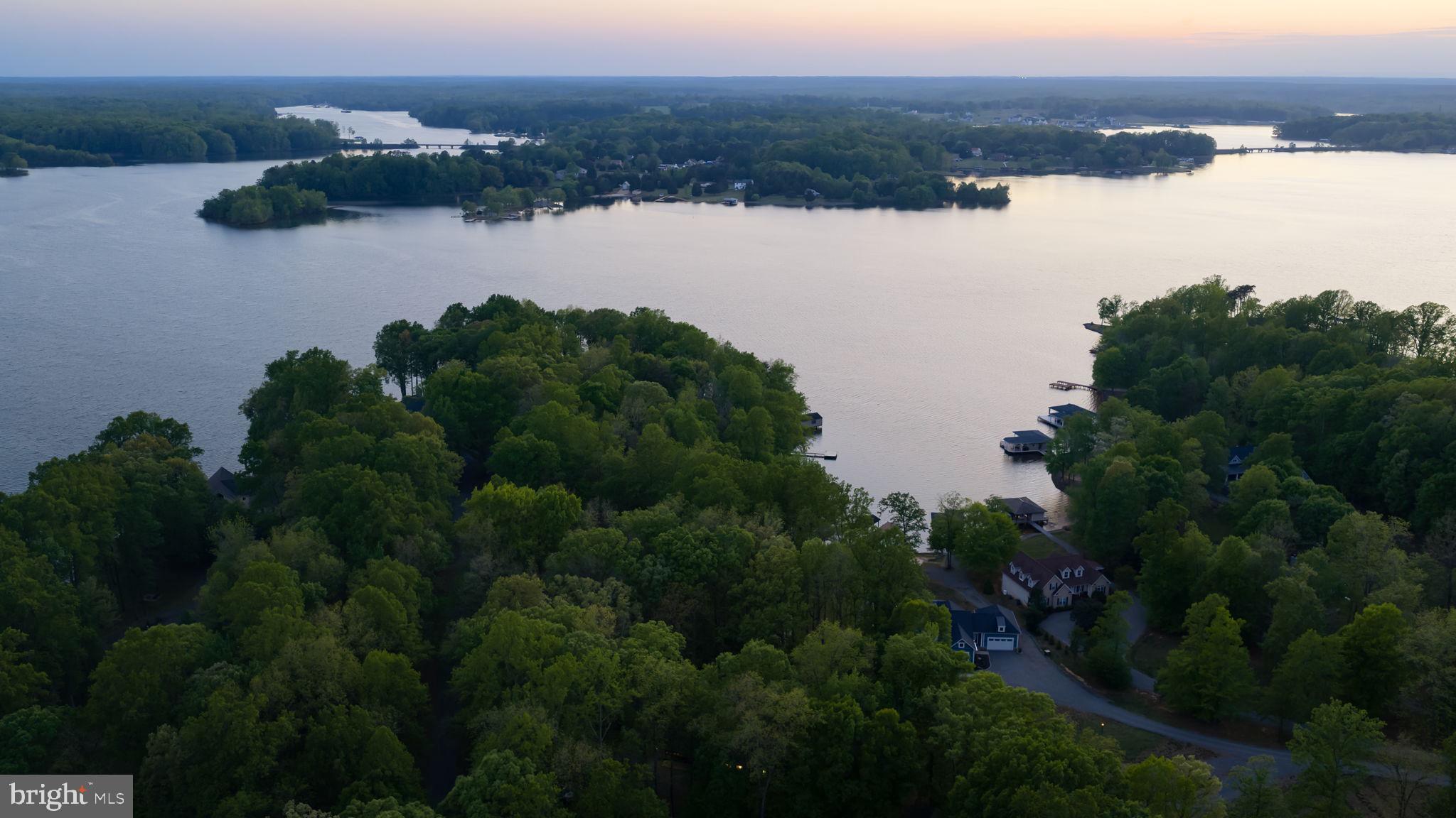 BOTH WATERS ESTATES - Residential