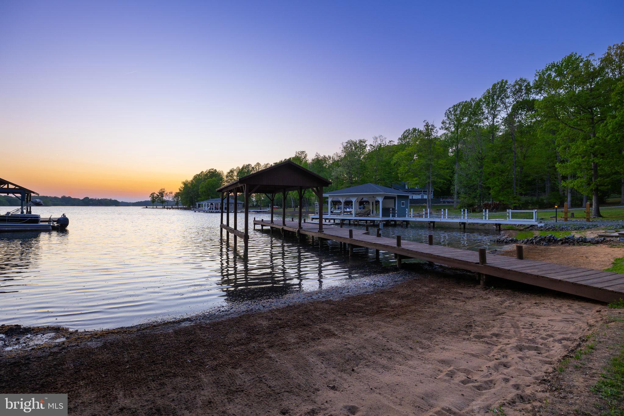 BOTH WATERS ESTATES - Residential