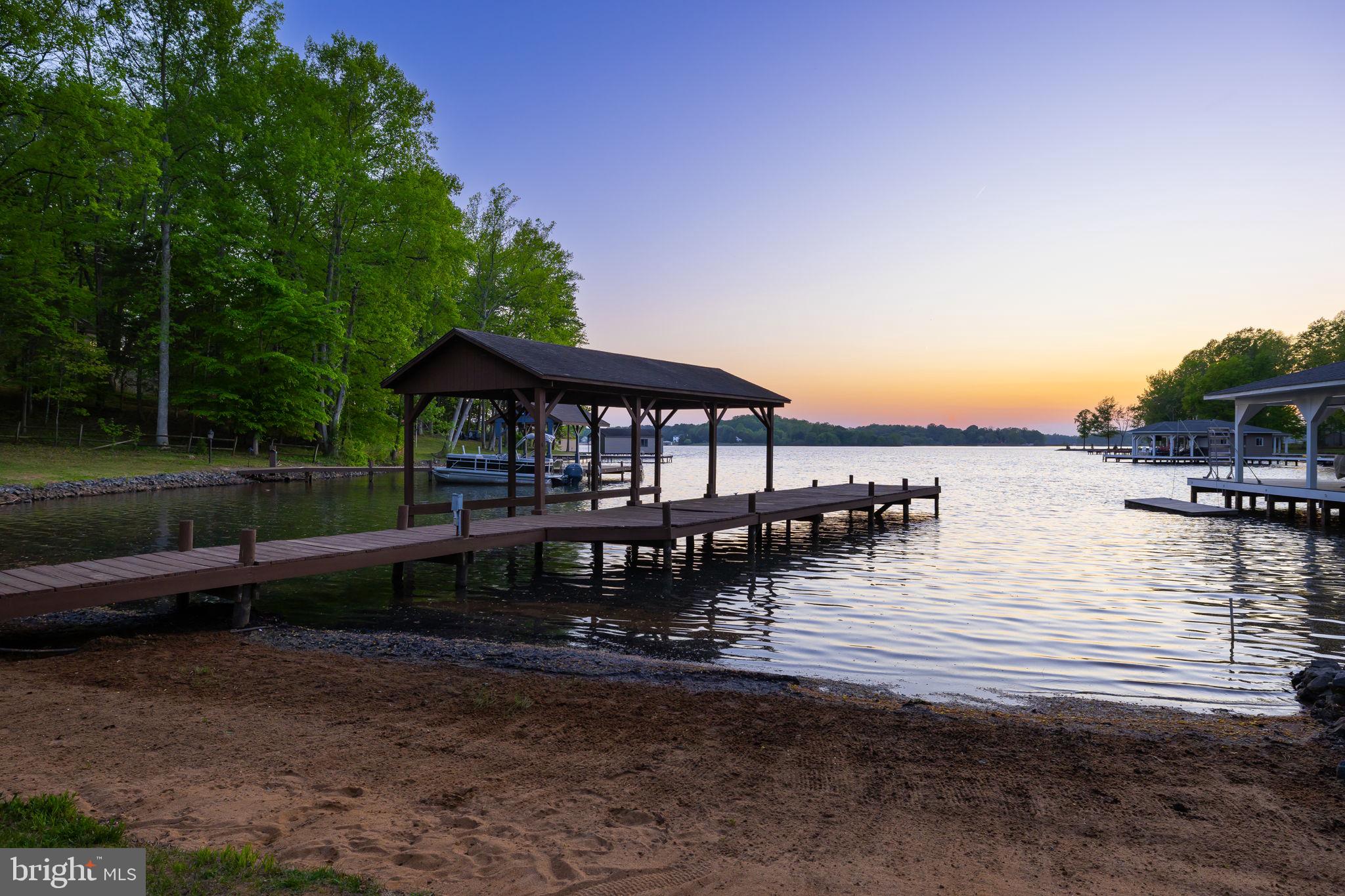 BOTH WATERS ESTATES - Residential