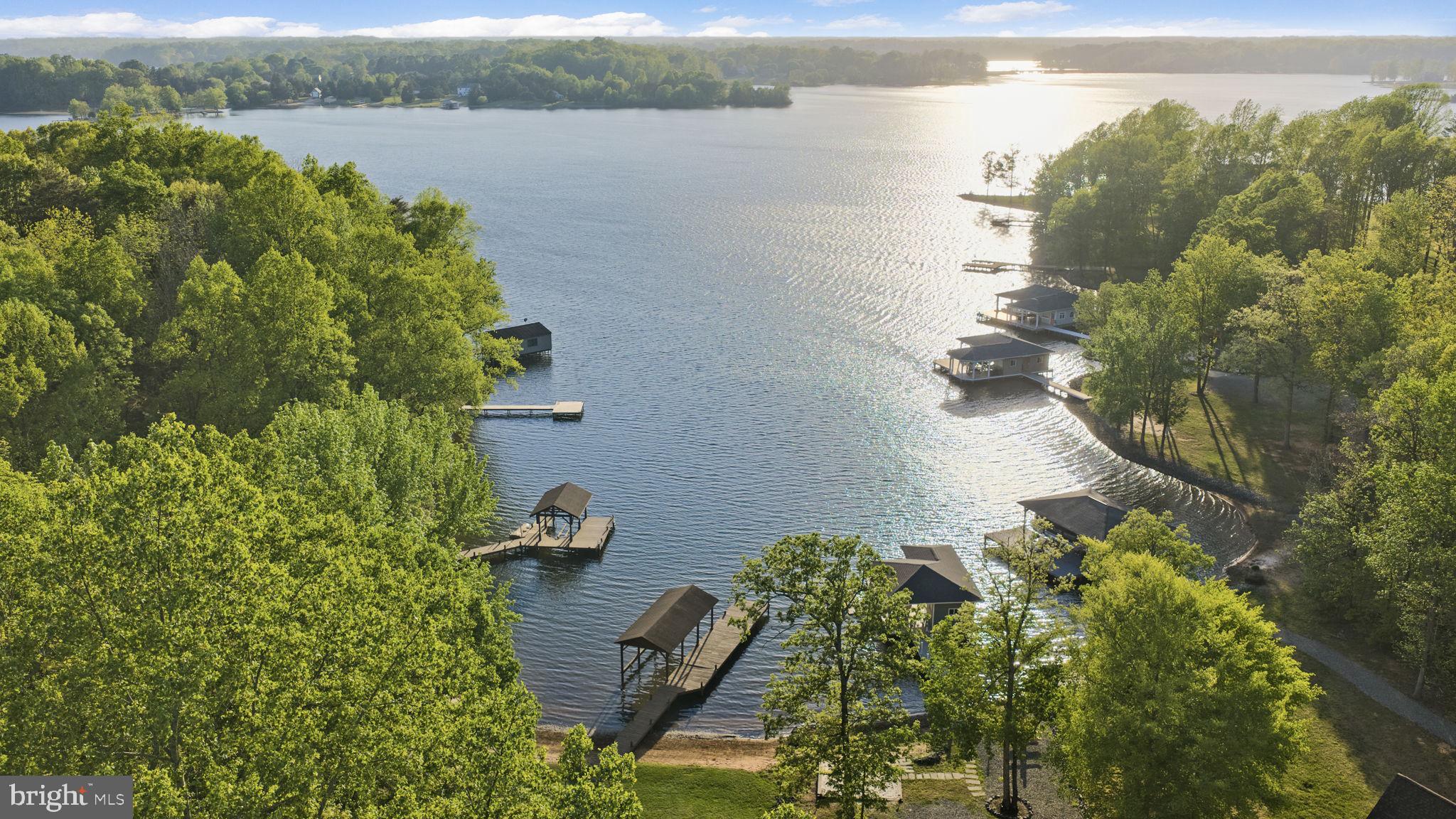 BOTH WATERS ESTATES - Residential