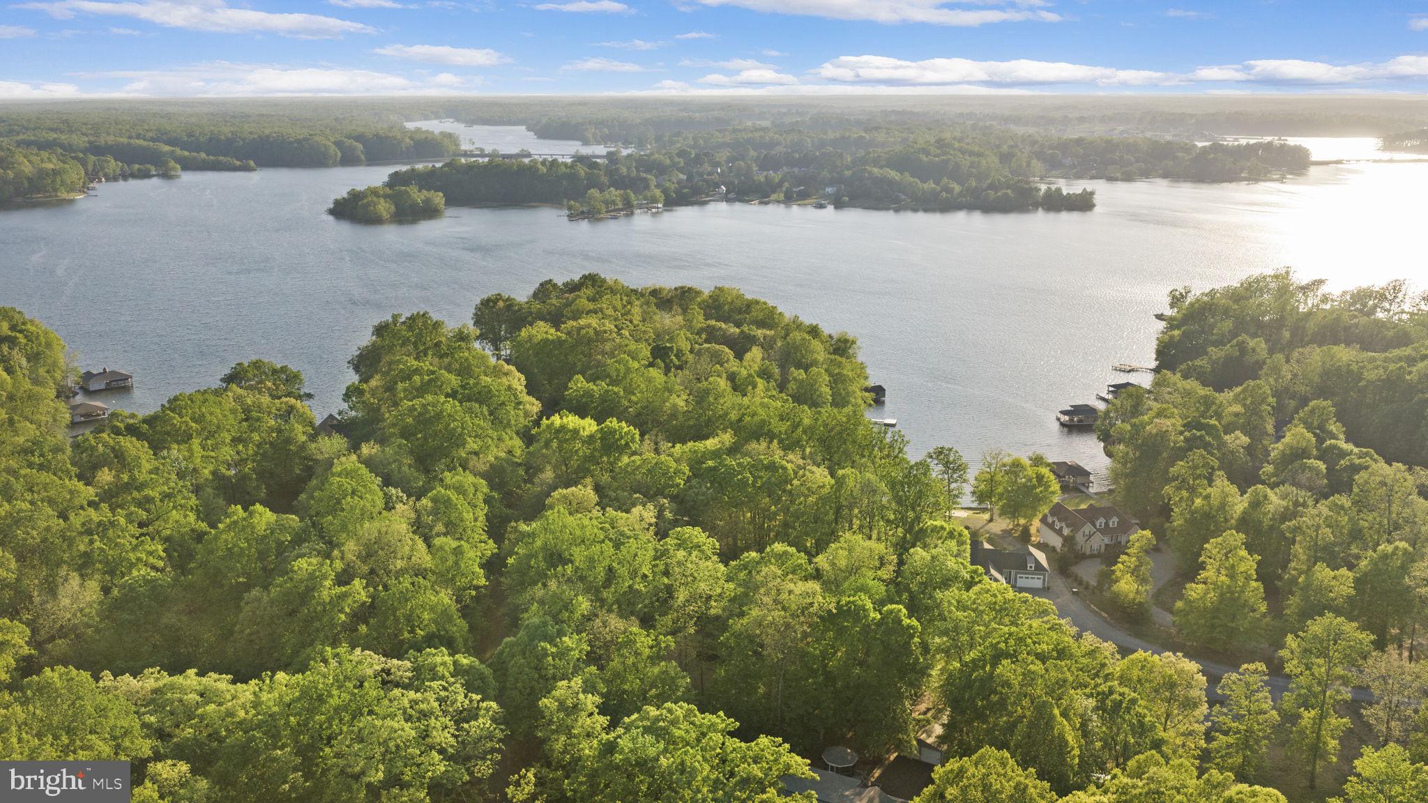 BOTH WATERS ESTATES - Residential