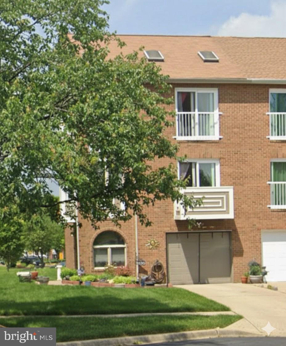 CLINTON DALE TOWNHOUSES - Residential