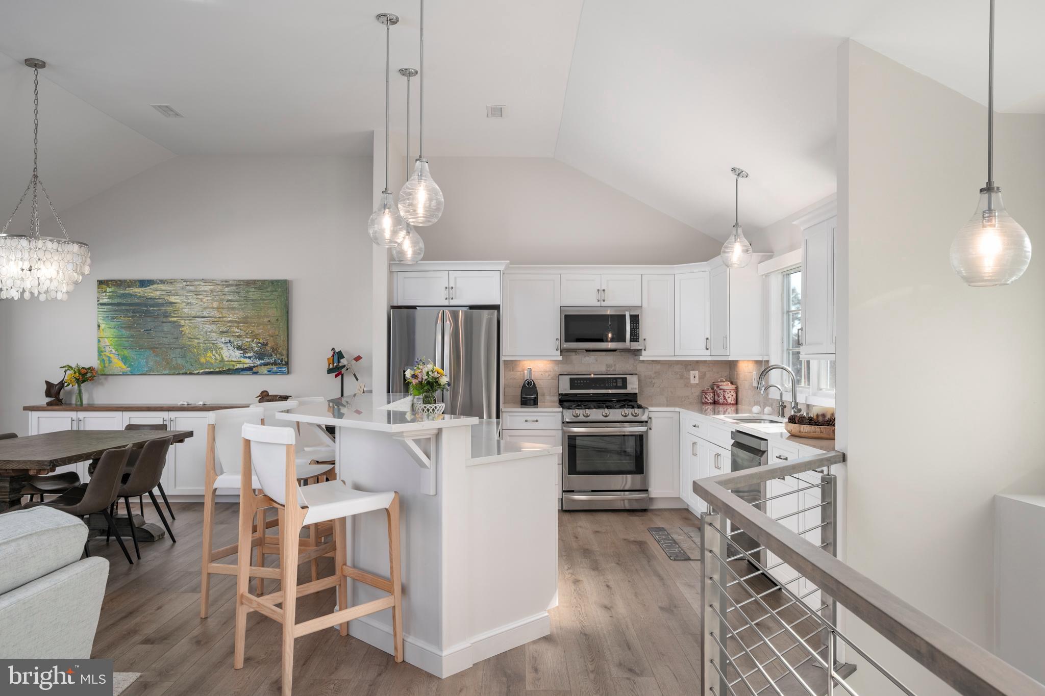 45 BUCKINGHAM AVENUE