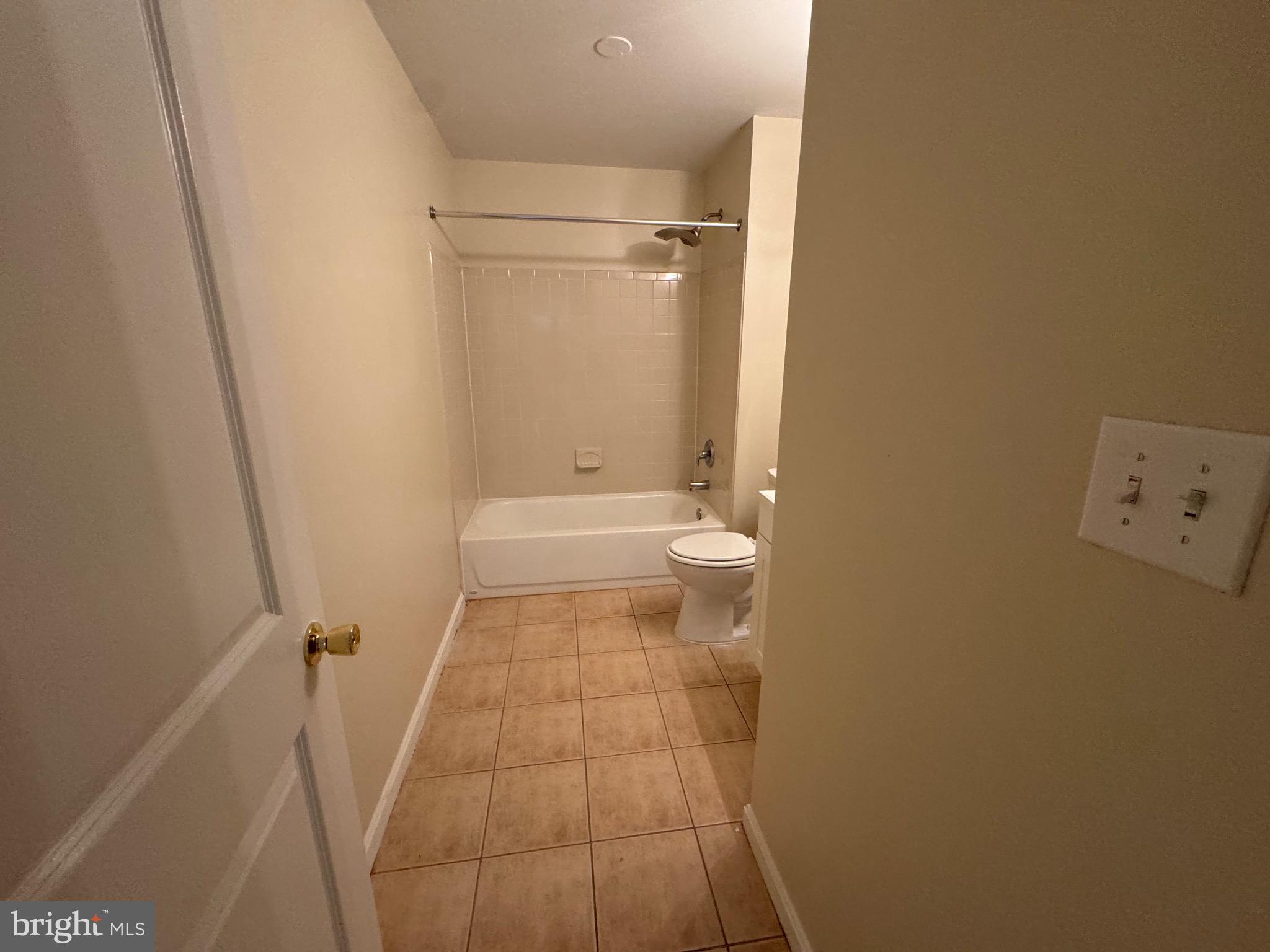 ENCLAVE AT SEVEN OAKS - Residential Lease