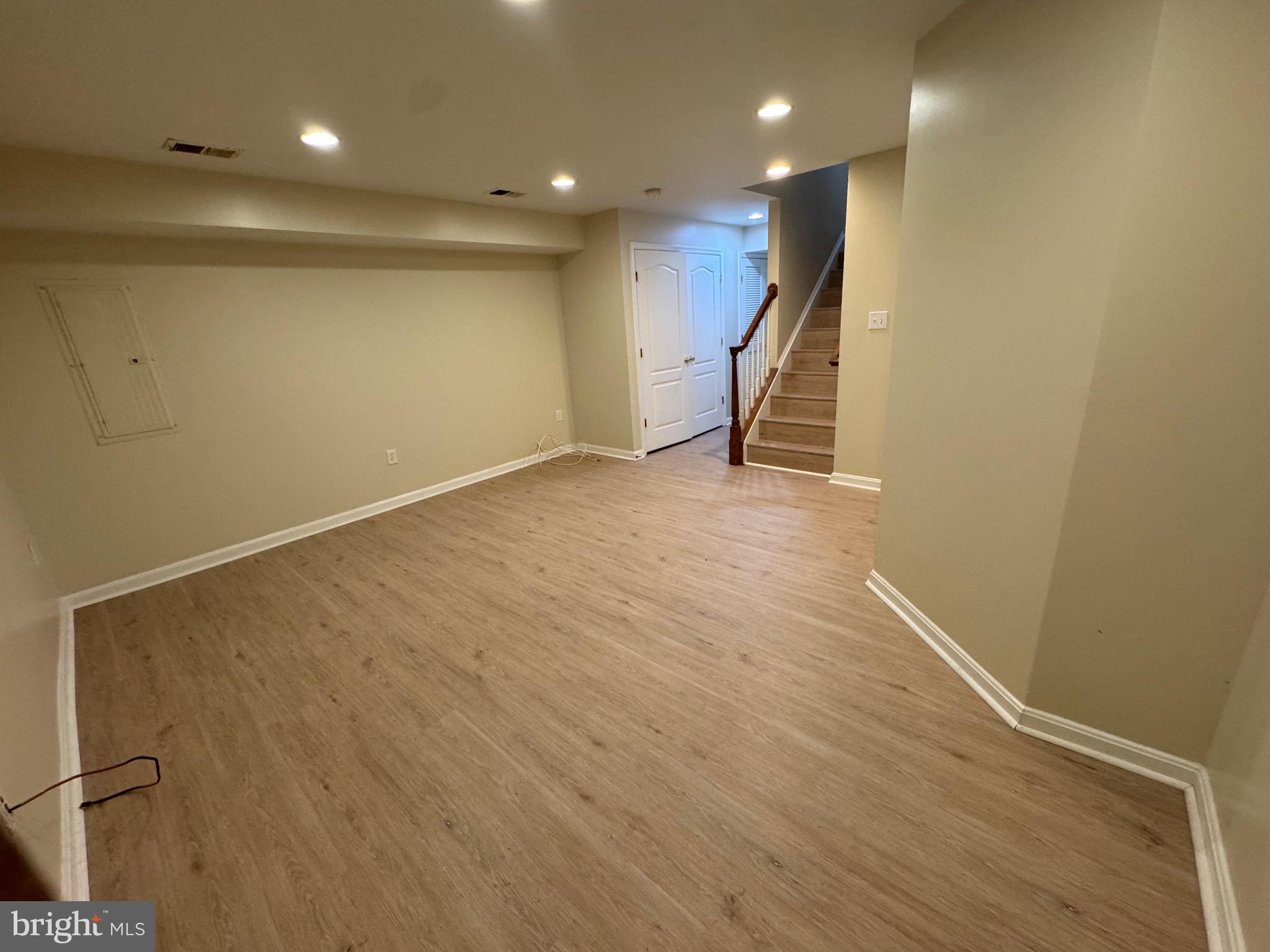 ENCLAVE AT SEVEN OAKS - Residential Lease