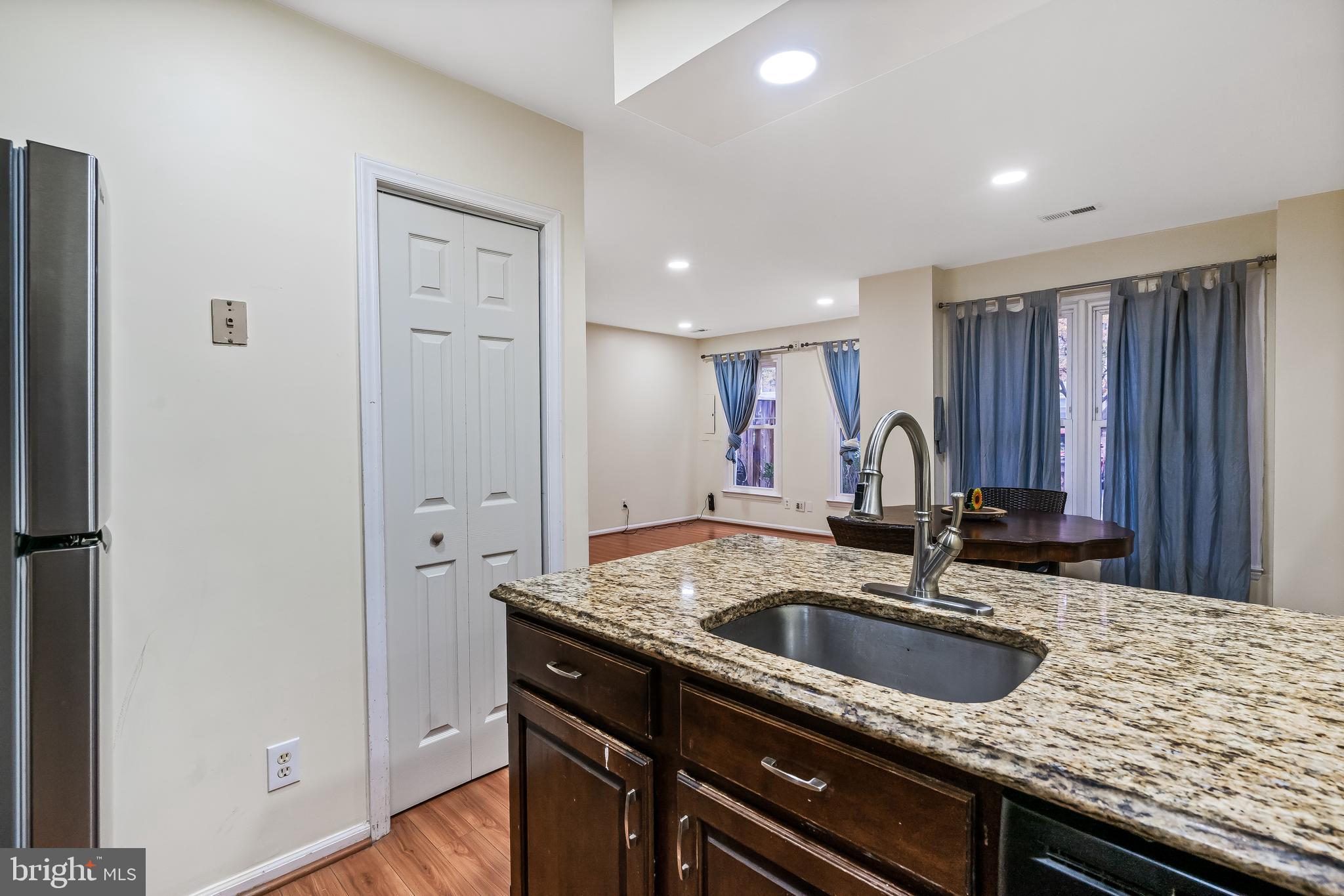 SUNSET RIDGE - Residential