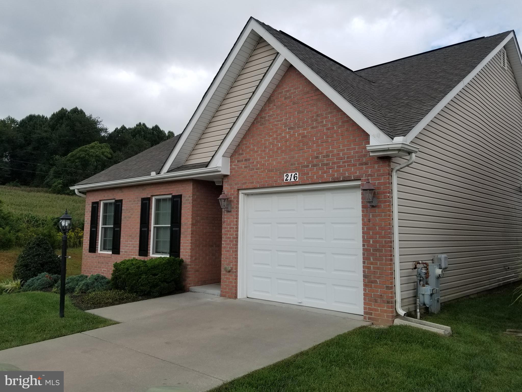 GOLDEN VIEW - Residential