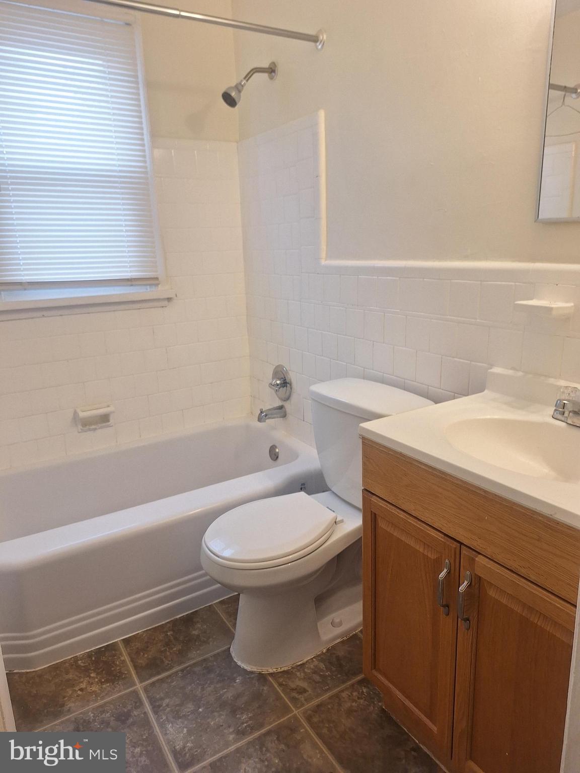 GOVANS - Residential Lease