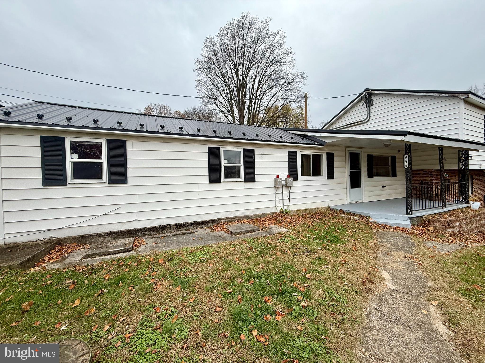 213 W CHAPLINE STREET B