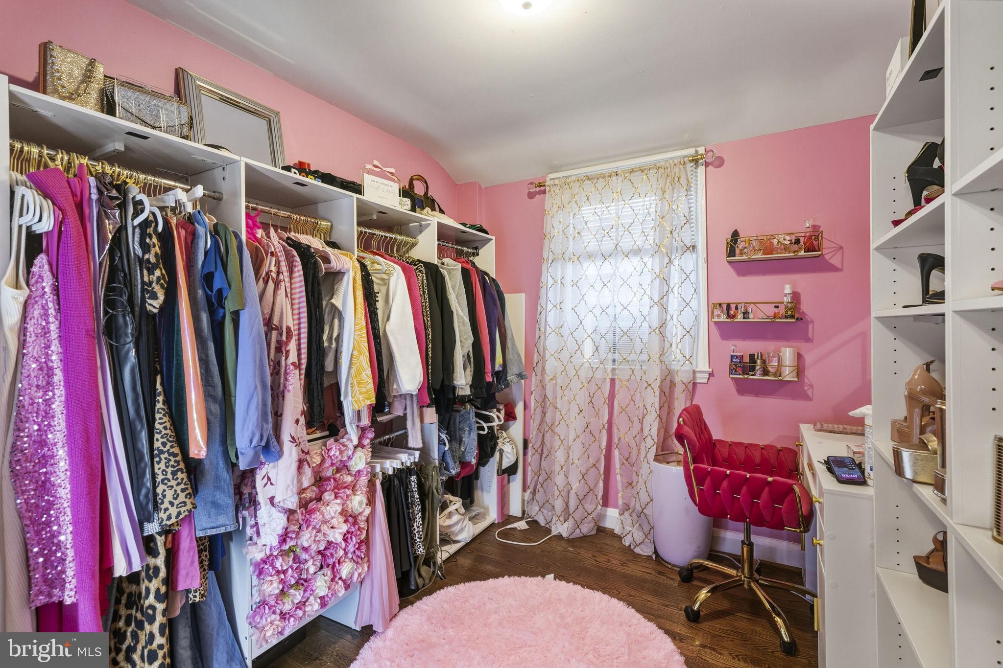 KNETTISHALL - Residential