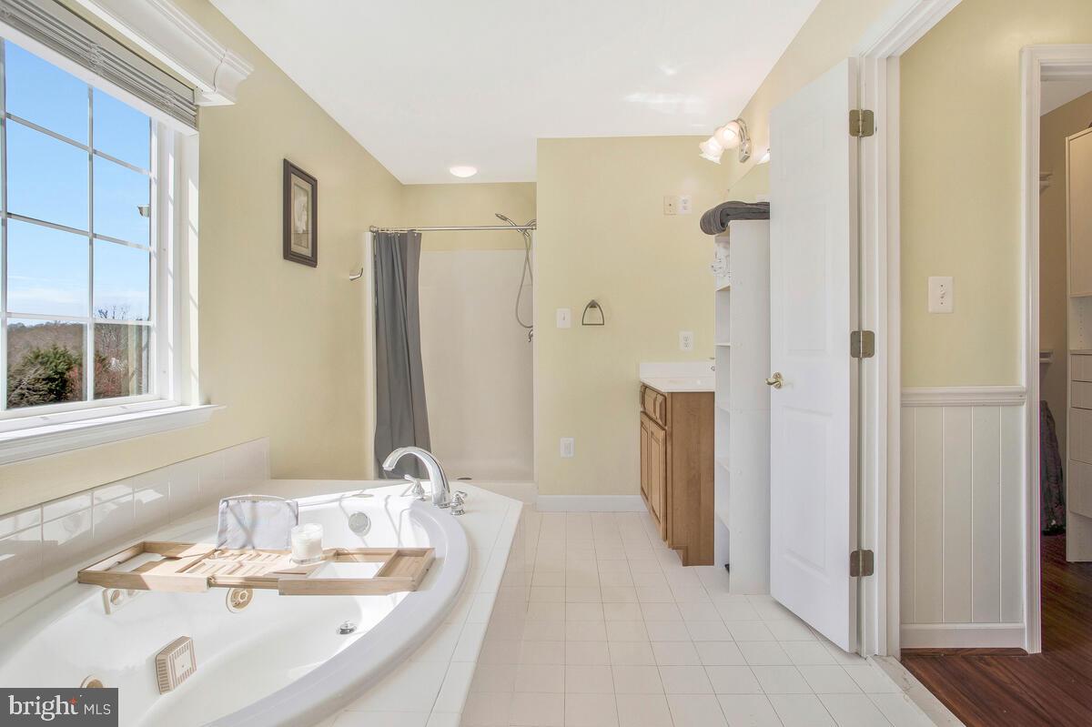 ACADEMY HILLS - Residential