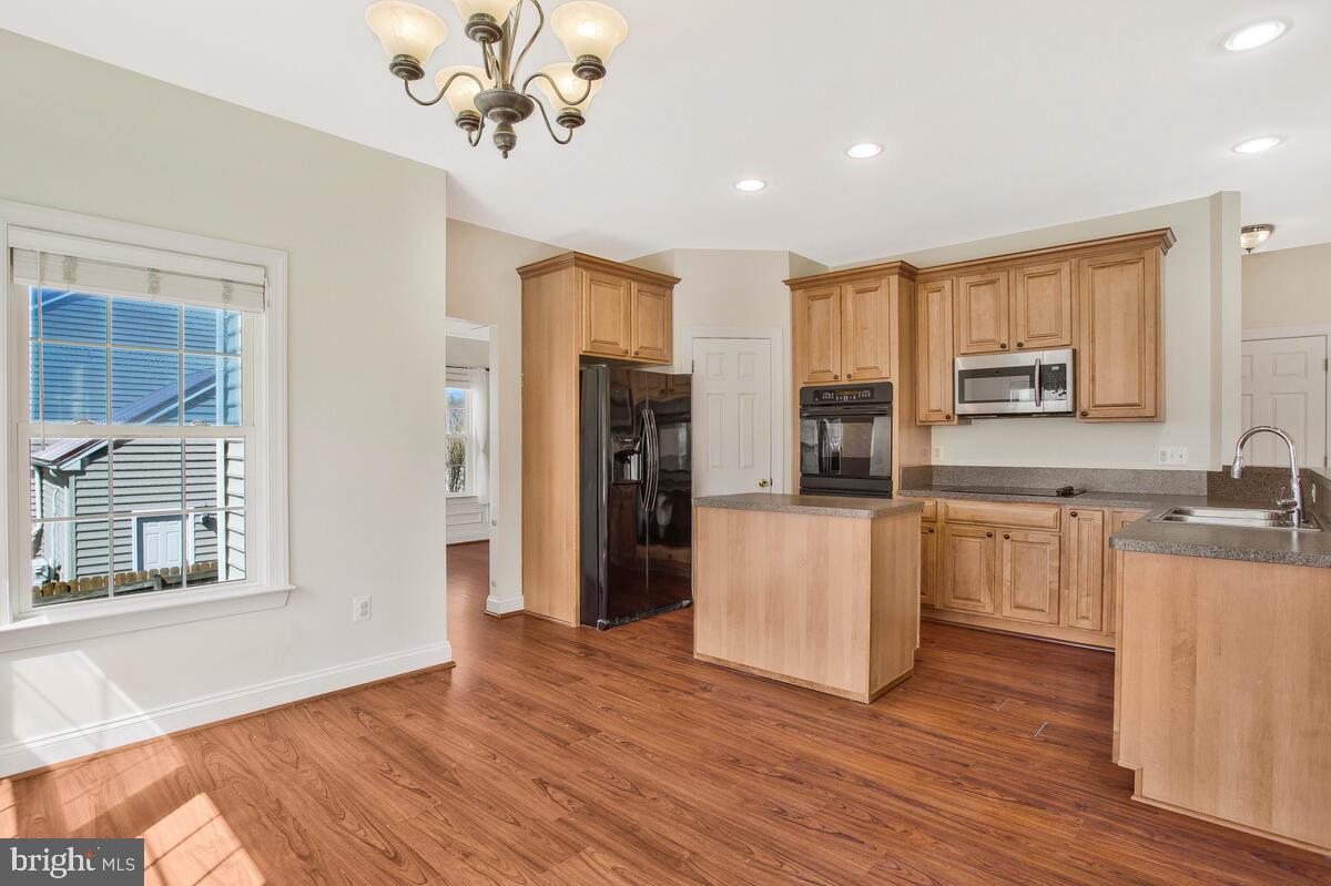 ACADEMY HILLS - Residential