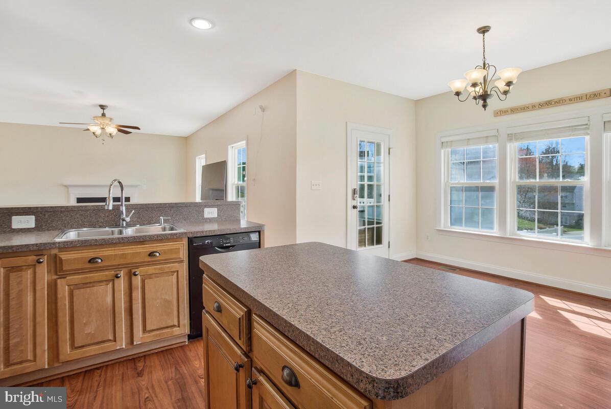 ACADEMY HILLS - Residential