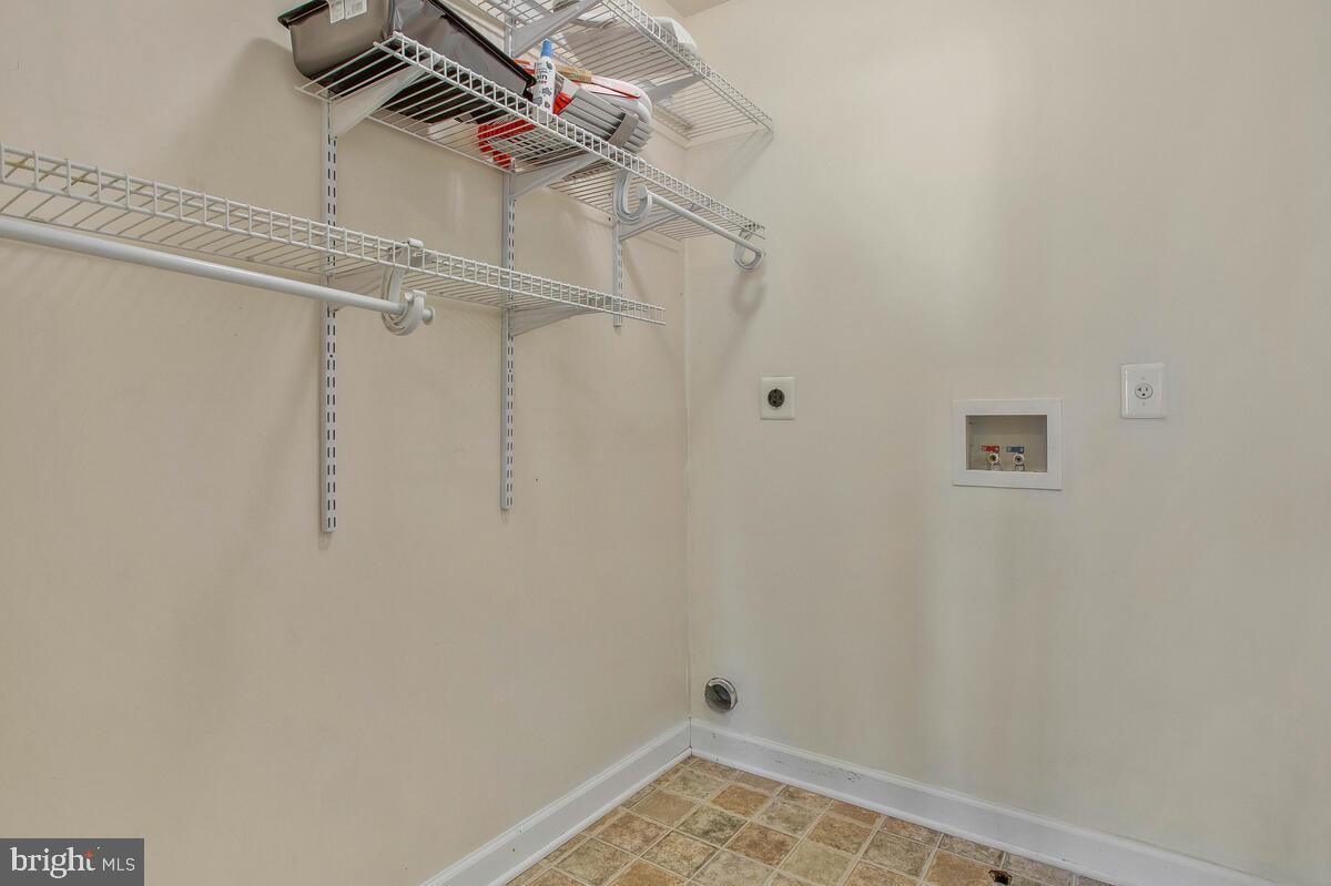 ACADEMY HILLS - Residential