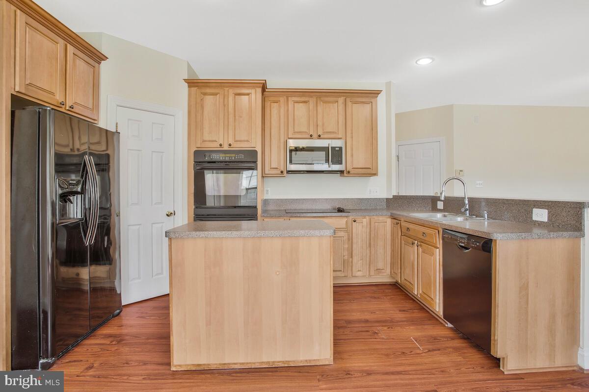 ACADEMY HILLS - Residential