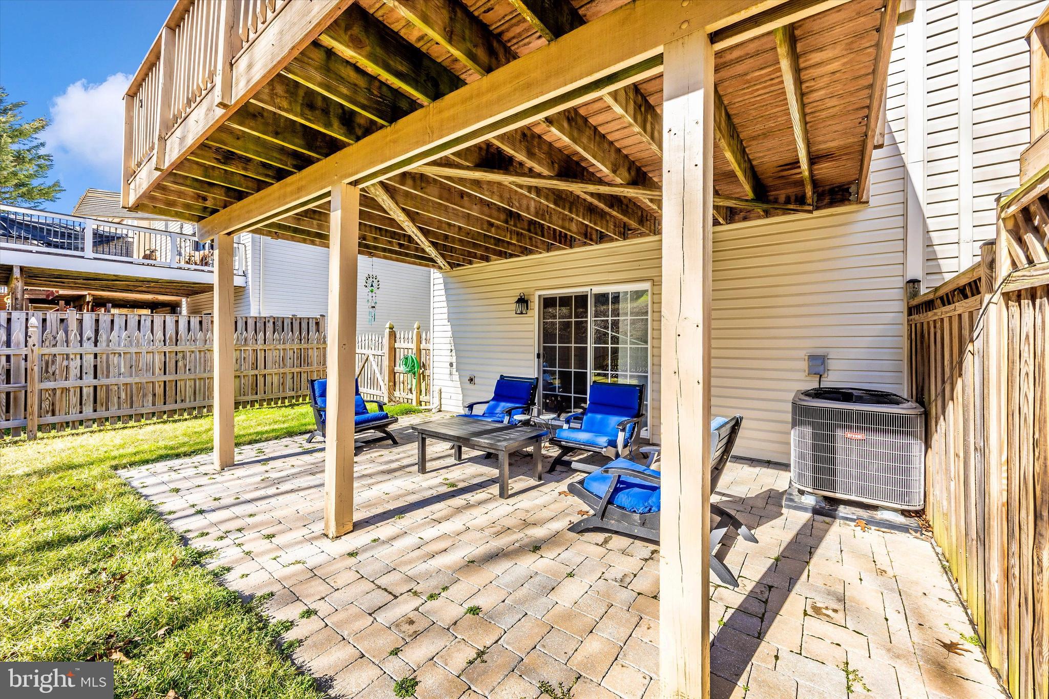 TWIN ARCH CROSSING - Residential