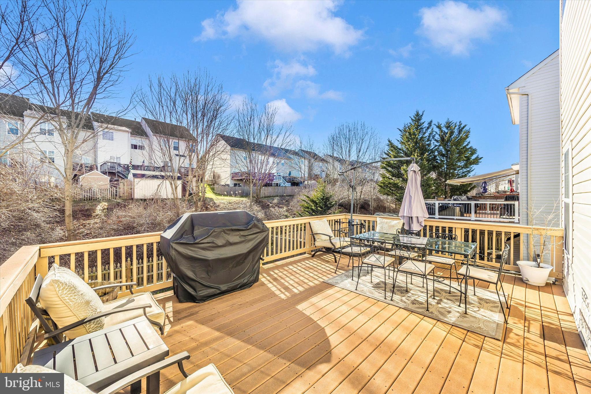 TWIN ARCH CROSSING - Residential