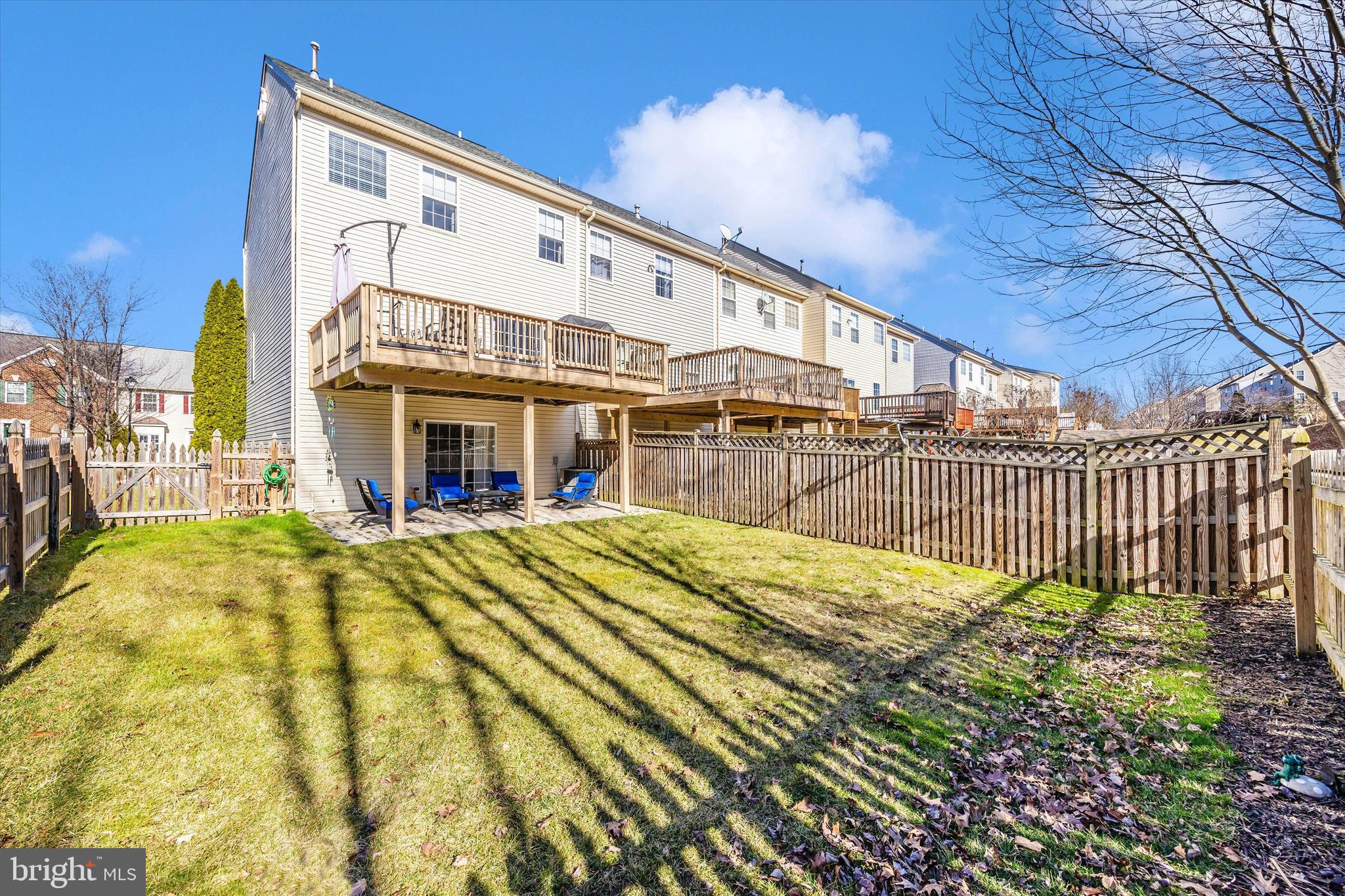 TWIN ARCH CROSSING - Residential