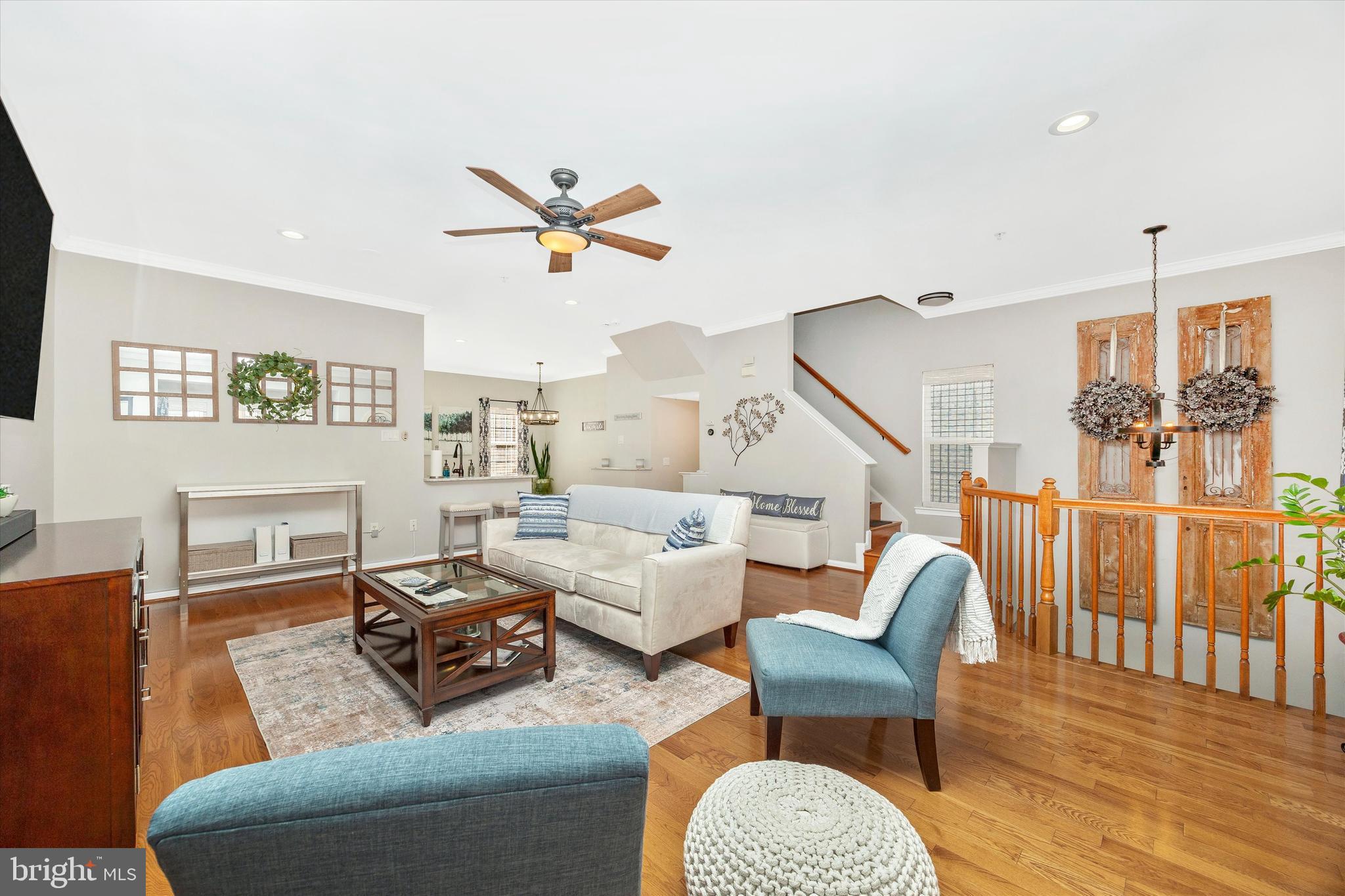 TWIN ARCH CROSSING - Residential