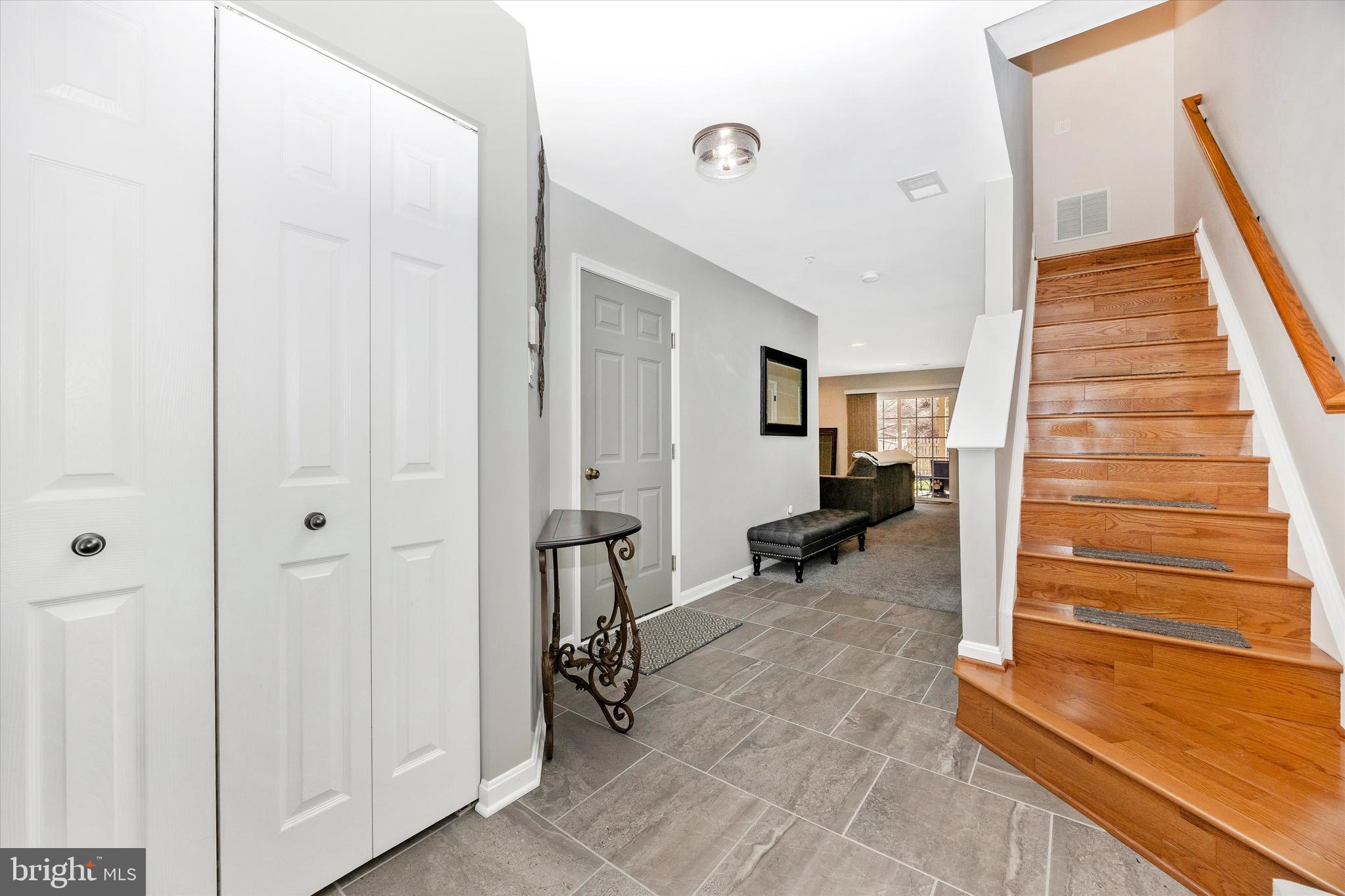 TWIN ARCH CROSSING - Residential