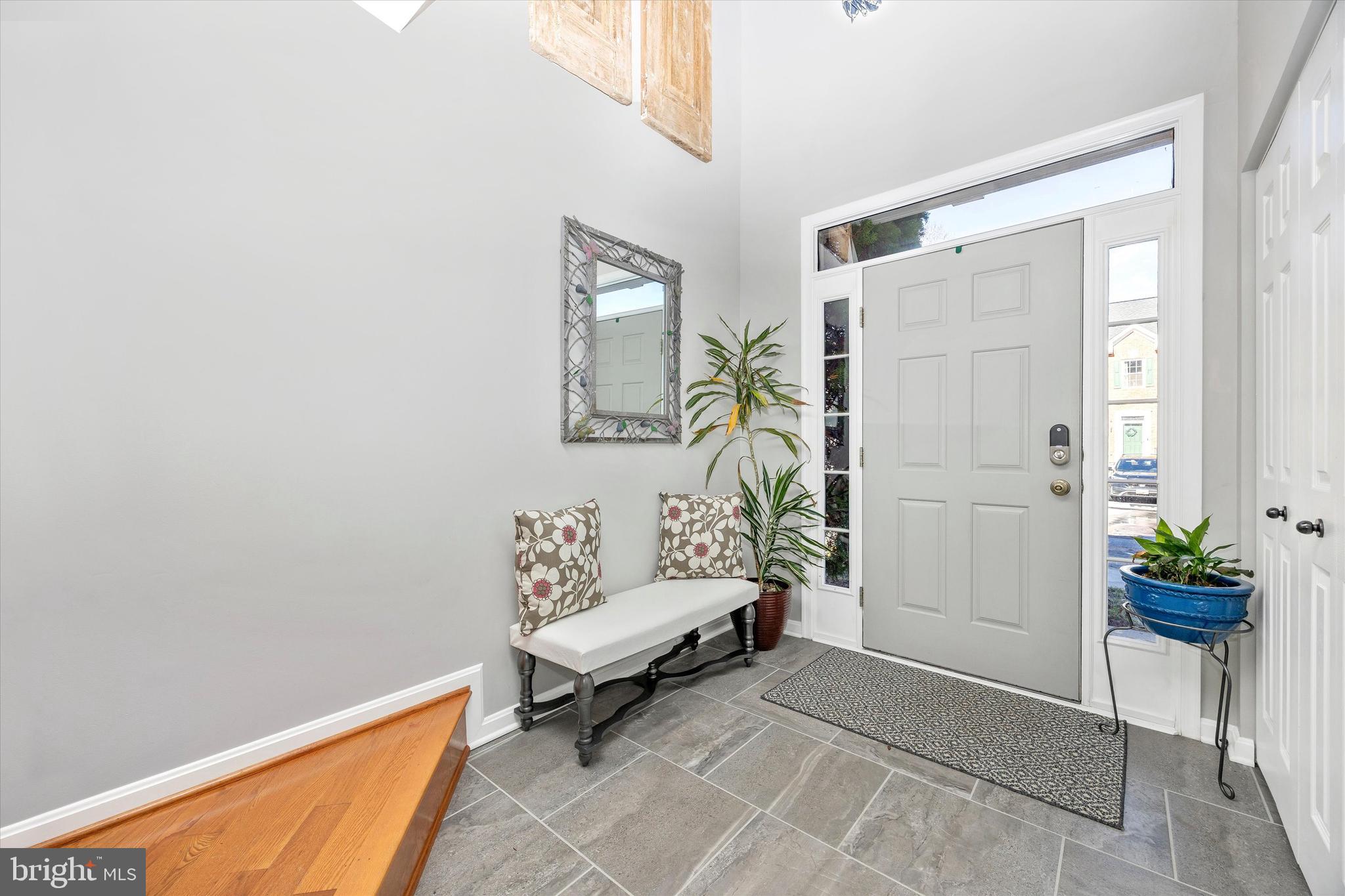 TWIN ARCH CROSSING - Residential