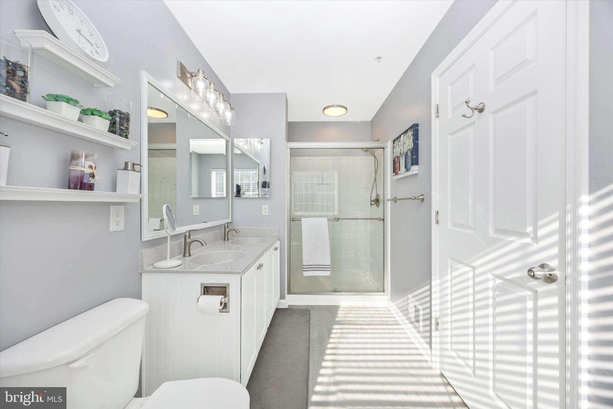 TWIN ARCH CROSSING - Residential