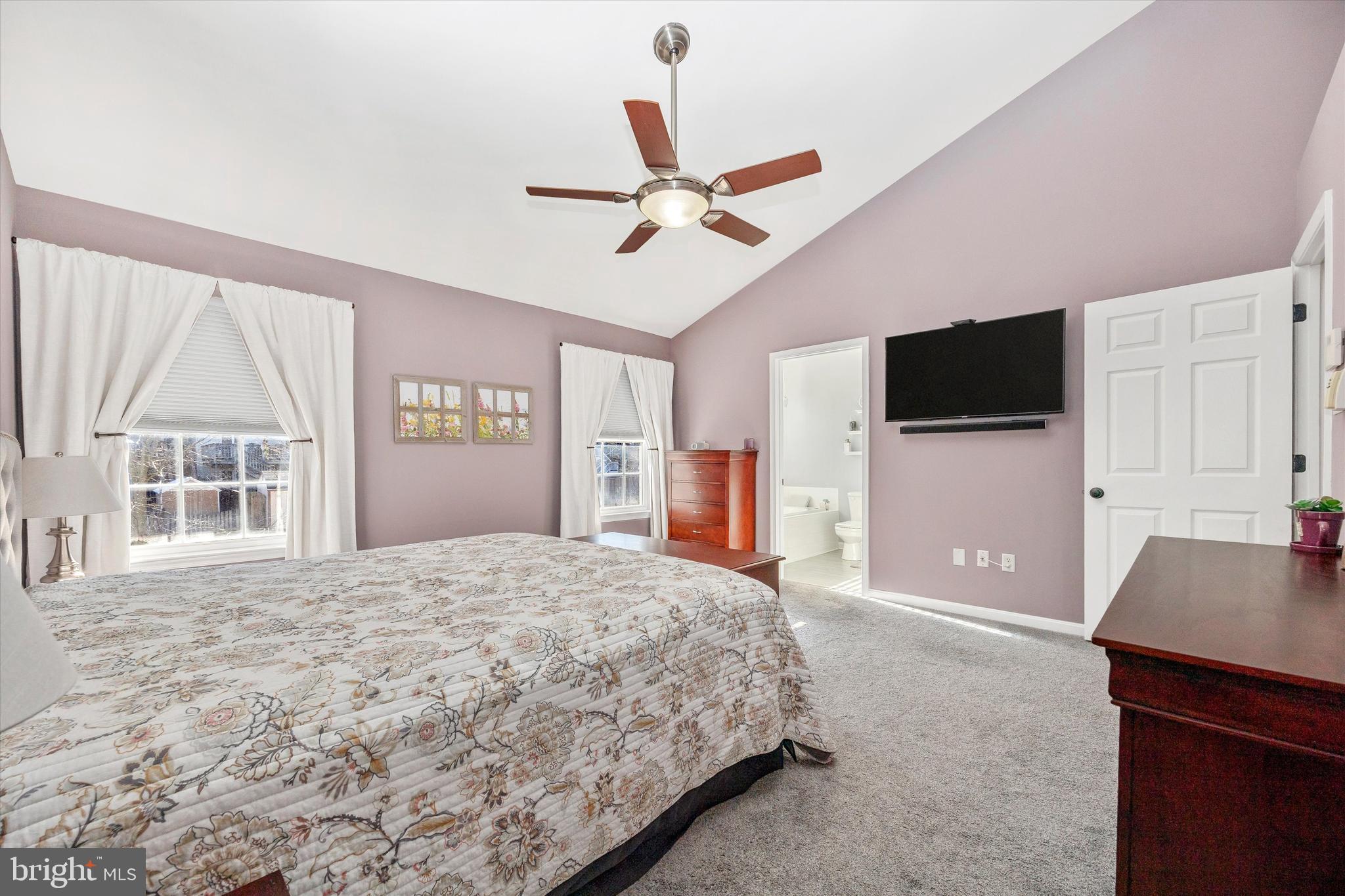 TWIN ARCH CROSSING - Residential