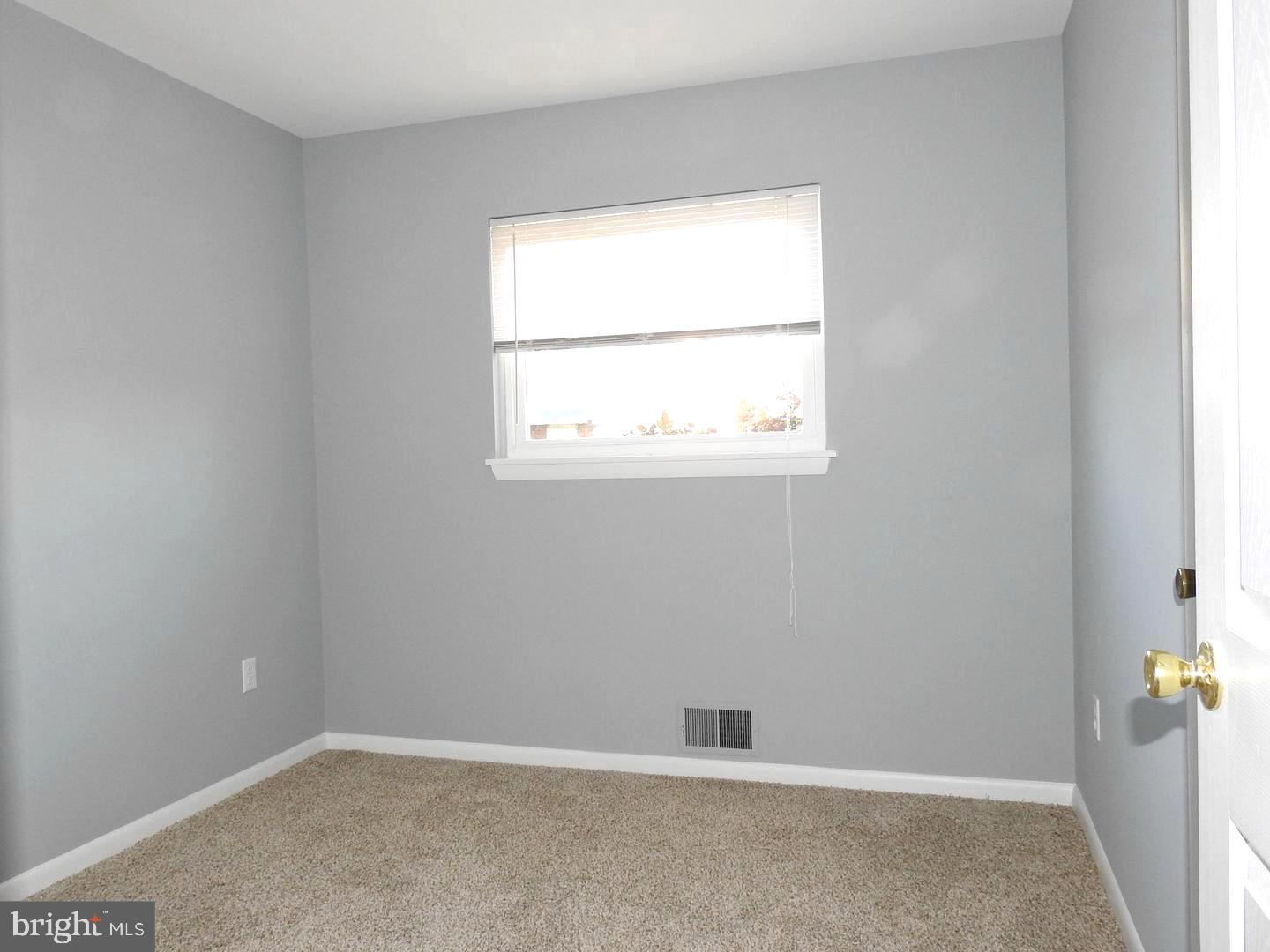 CATONSVILLE MANOR - Residential Lease