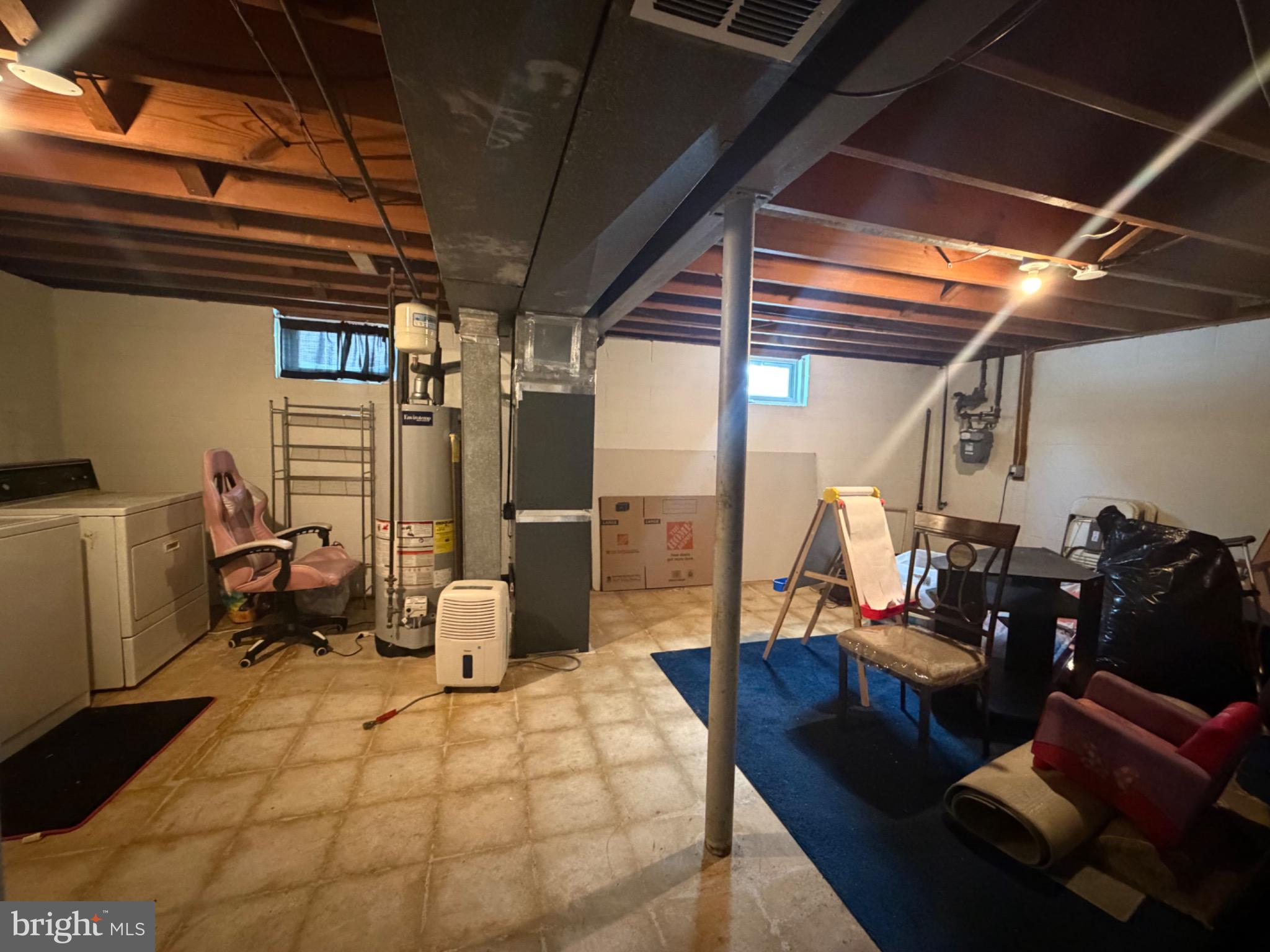 CATONSVILLE MANOR - Residential Lease