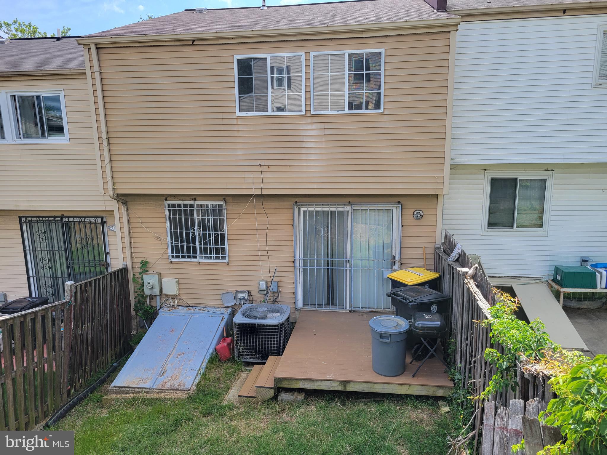 CENTRAL PARK - Residential Lease