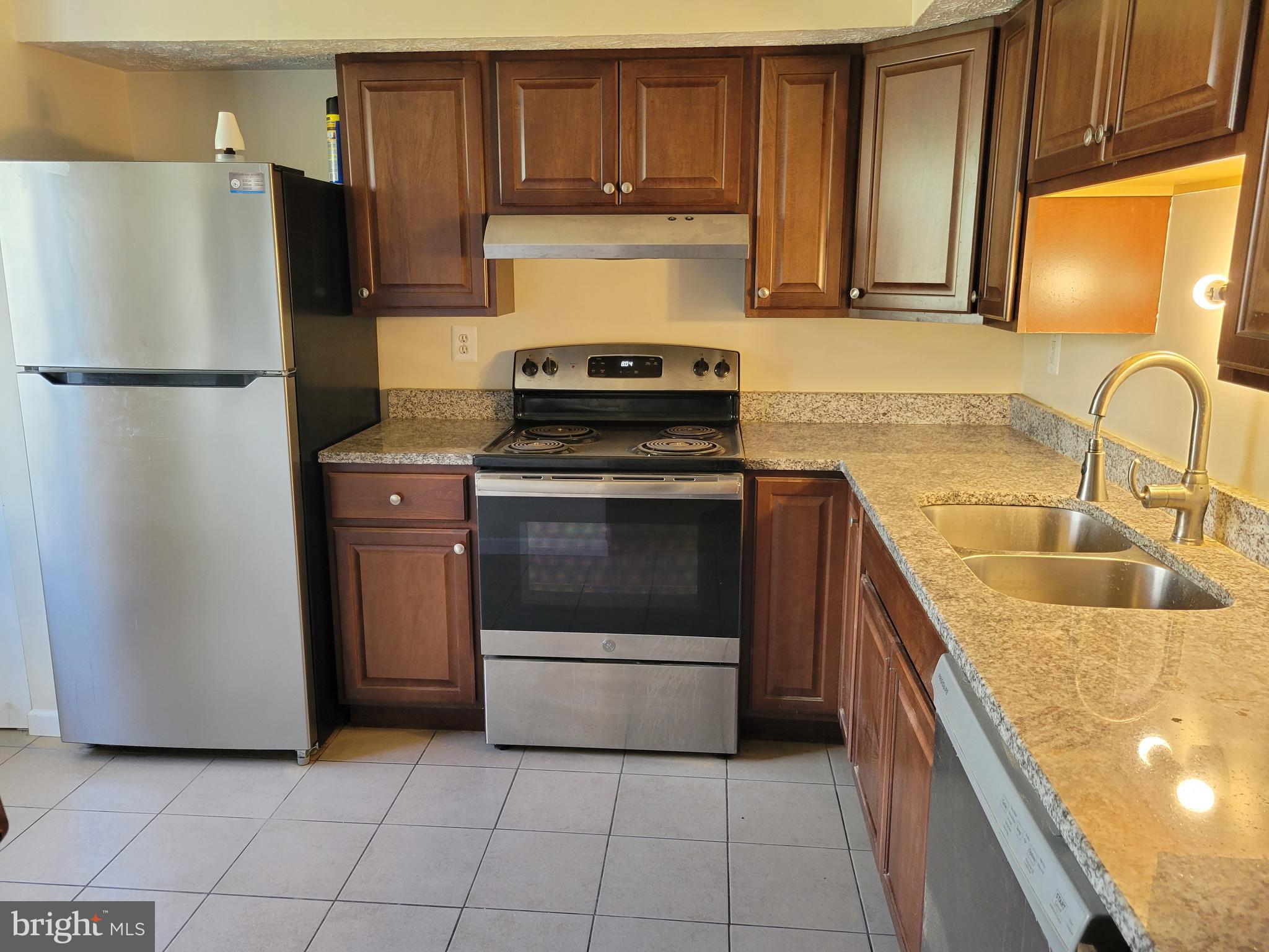 CENTRAL PARK - Residential Lease