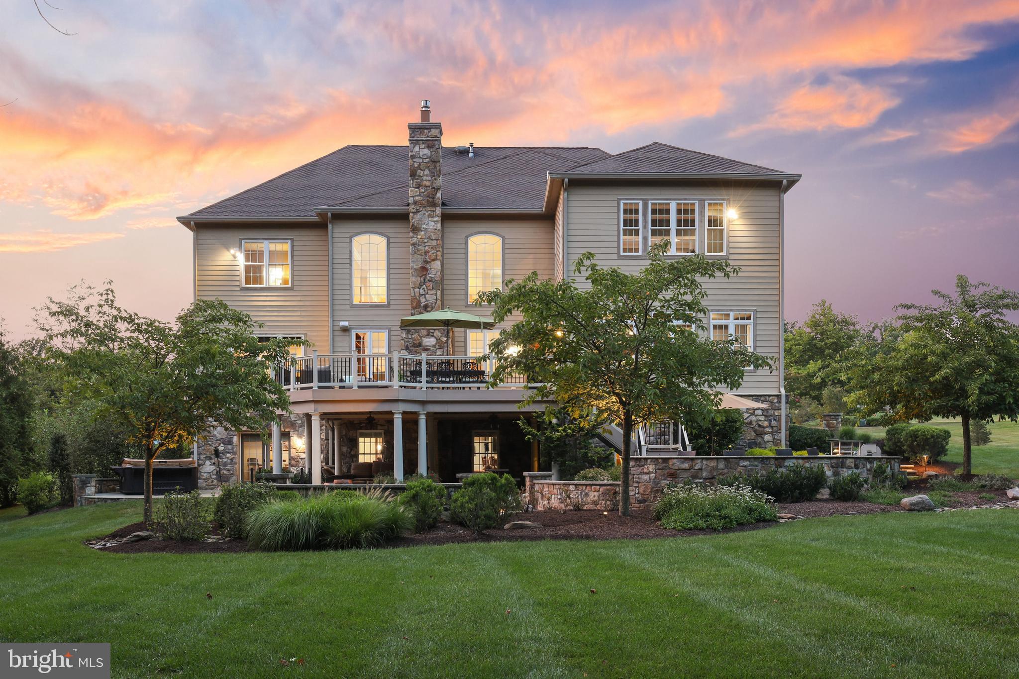 RIVERWOOD - Residential