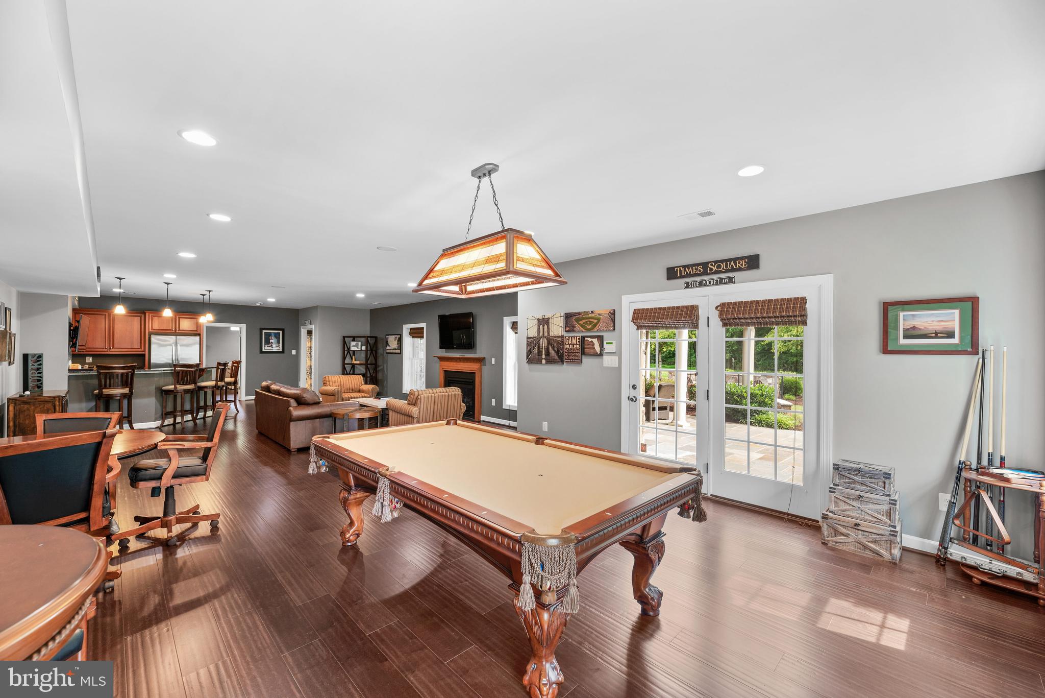 RIVERWOOD - Residential