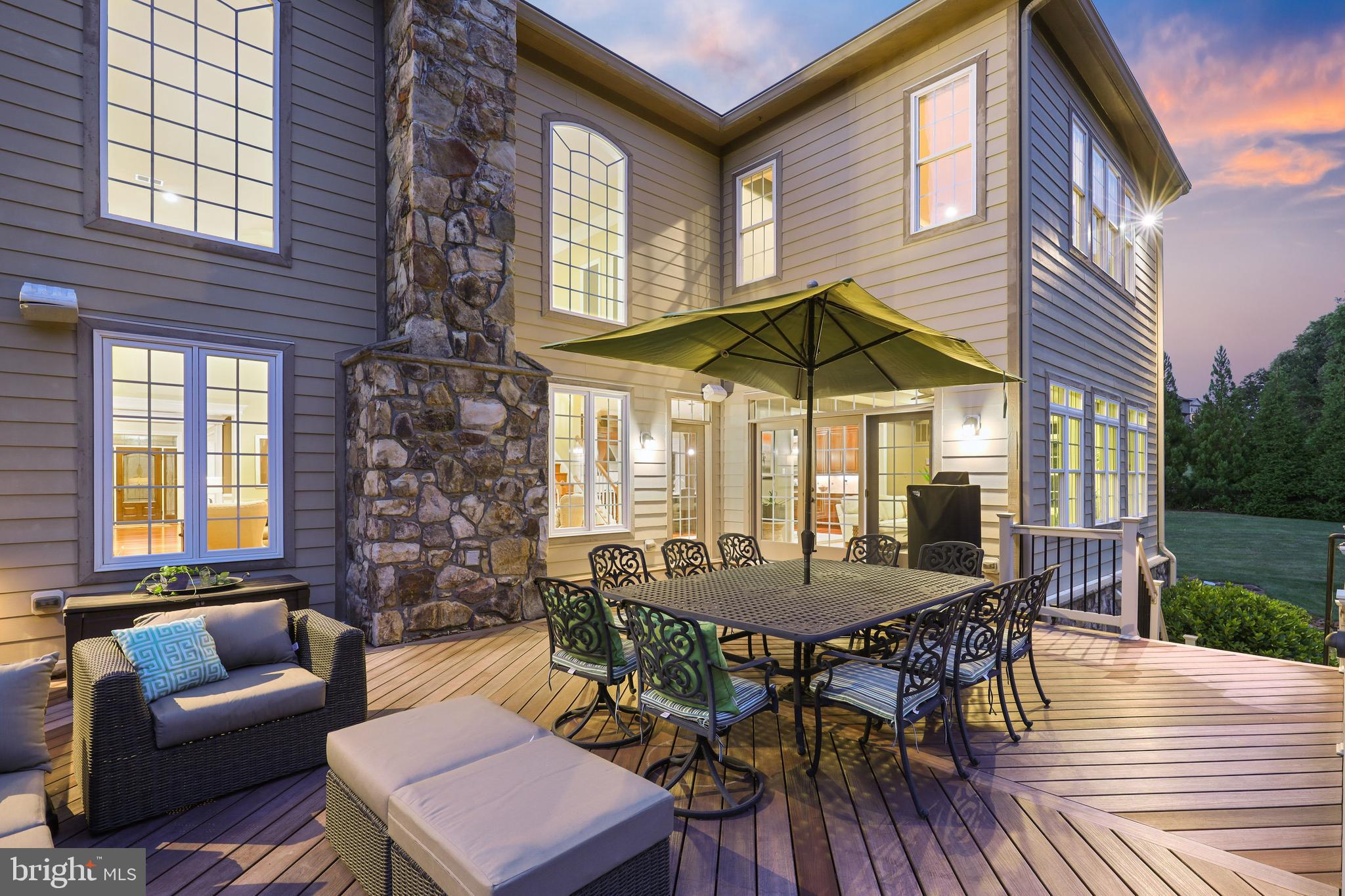 RIVERWOOD - Residential