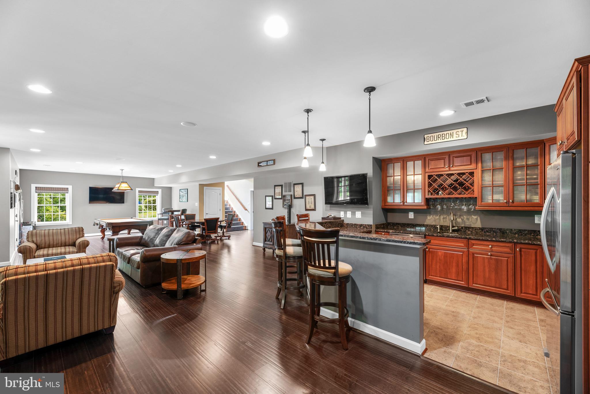 RIVERWOOD - Residential