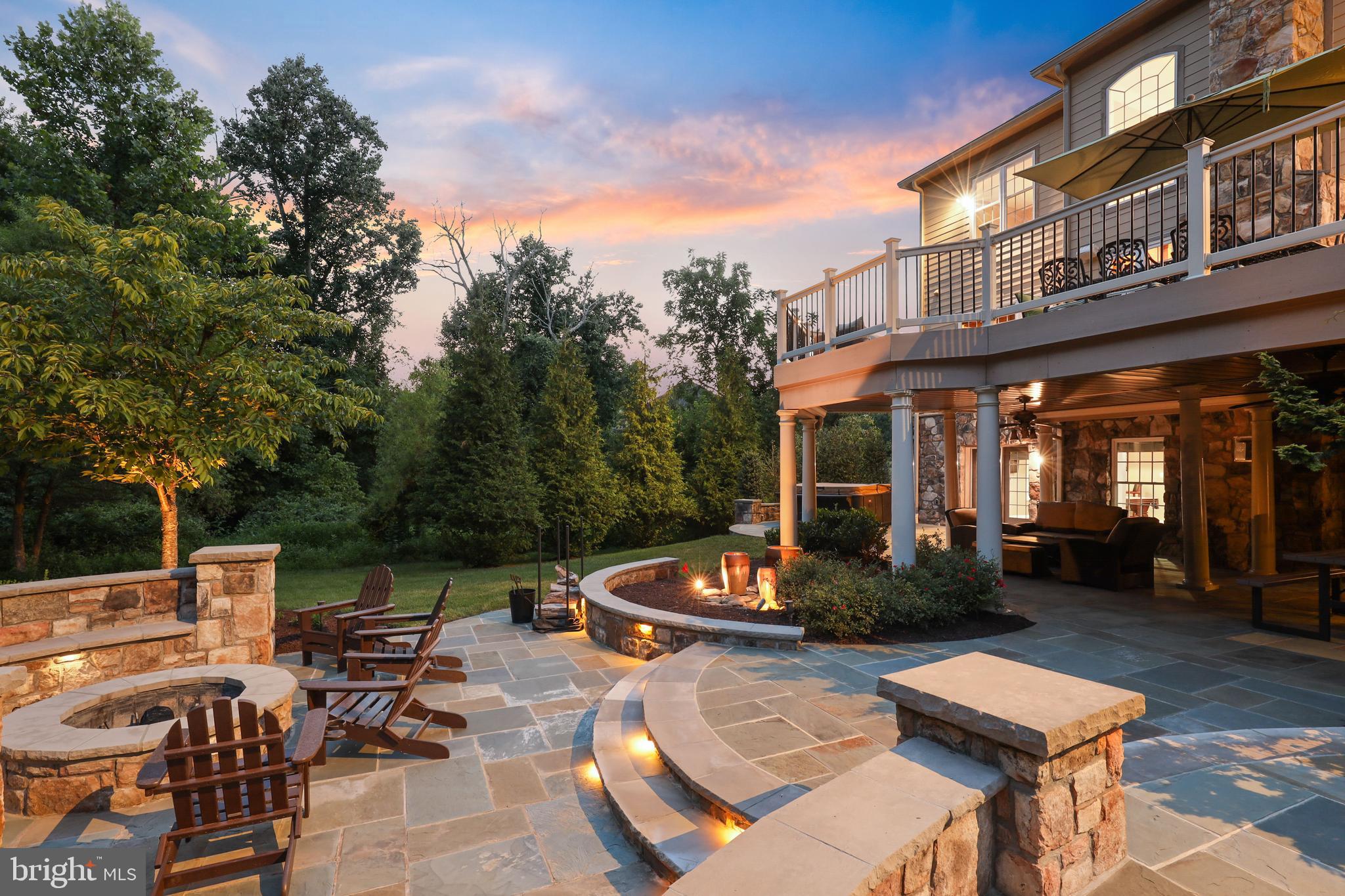 RIVERWOOD - Residential