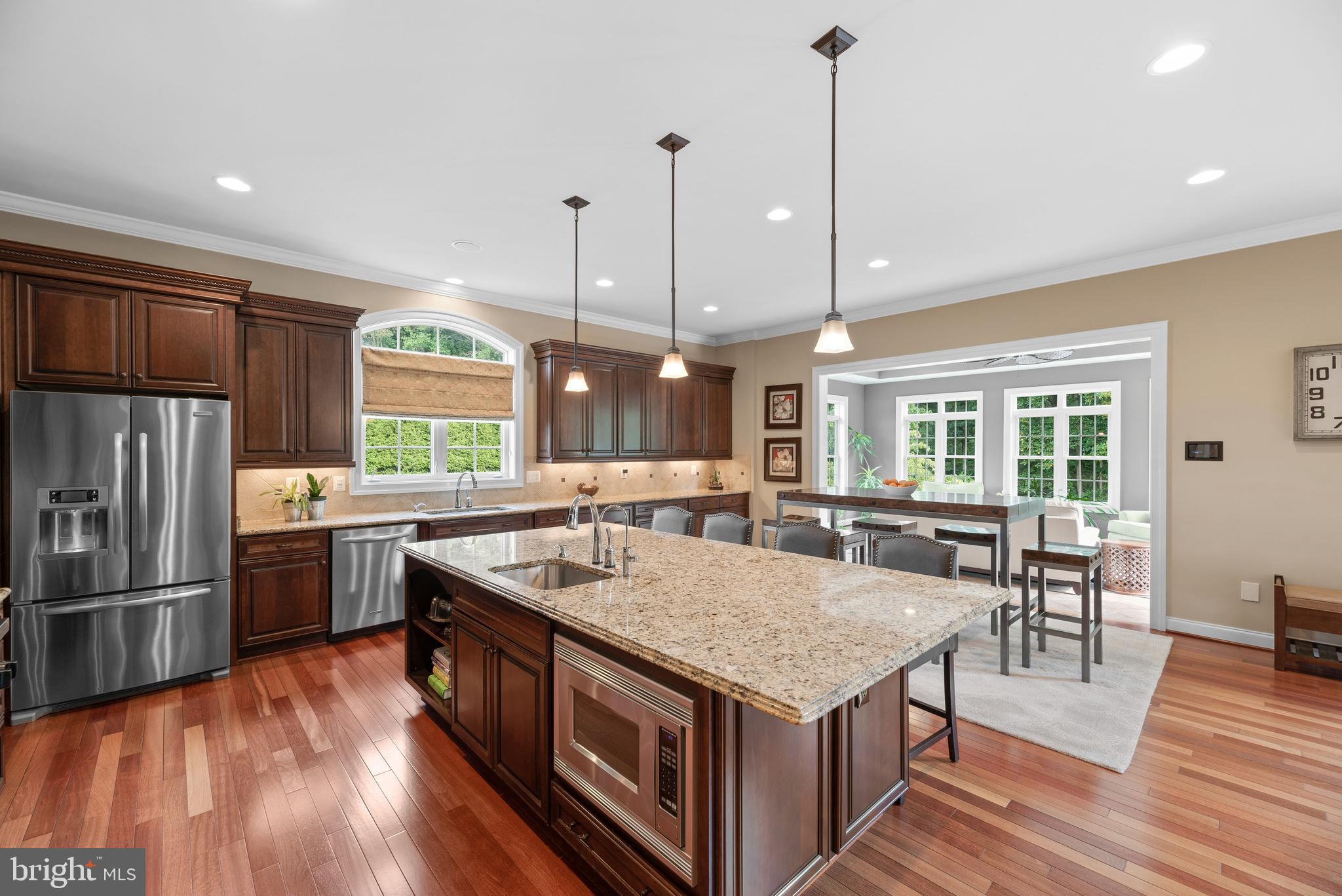 RIVERWOOD - Residential